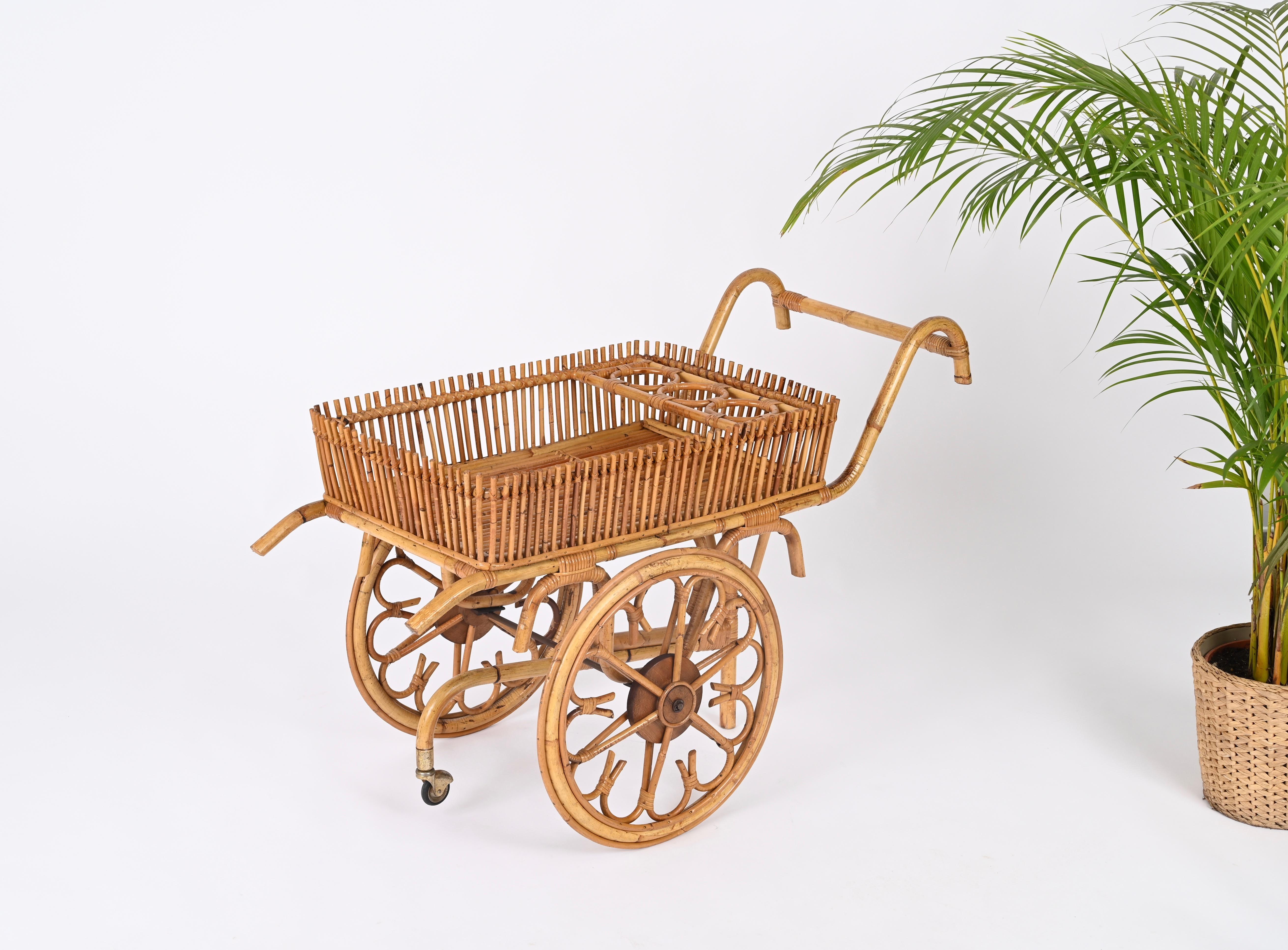 Mid-Century Modern French Riviera Mid-Century Bar Cart in Rattan, Bamboo and Wicker, Italy 1960s For Sale
