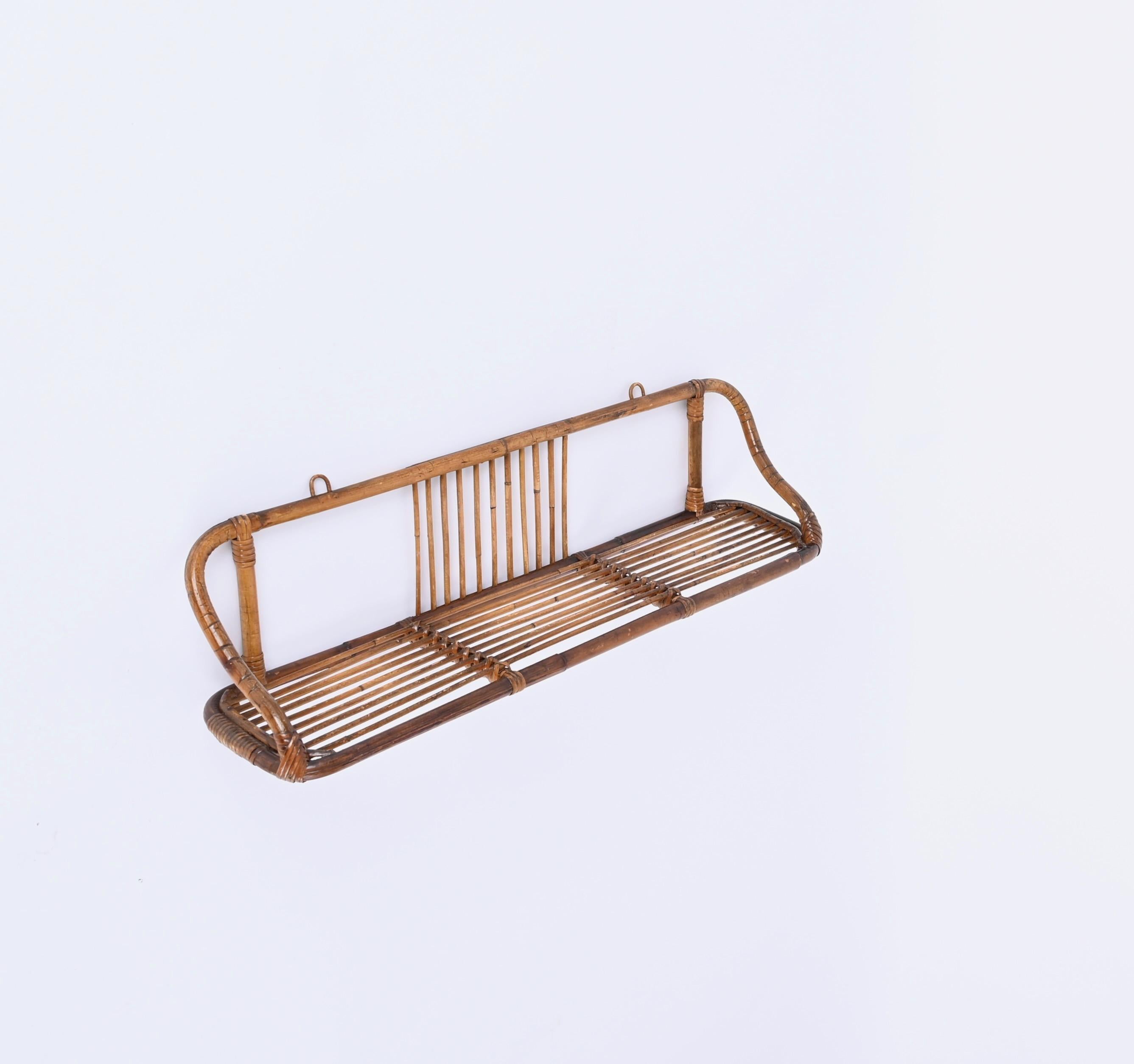 Italian  French Riviera Mid-Century Wall Shelf in Rattan and Bamboo, Italy, 1960s For Sale