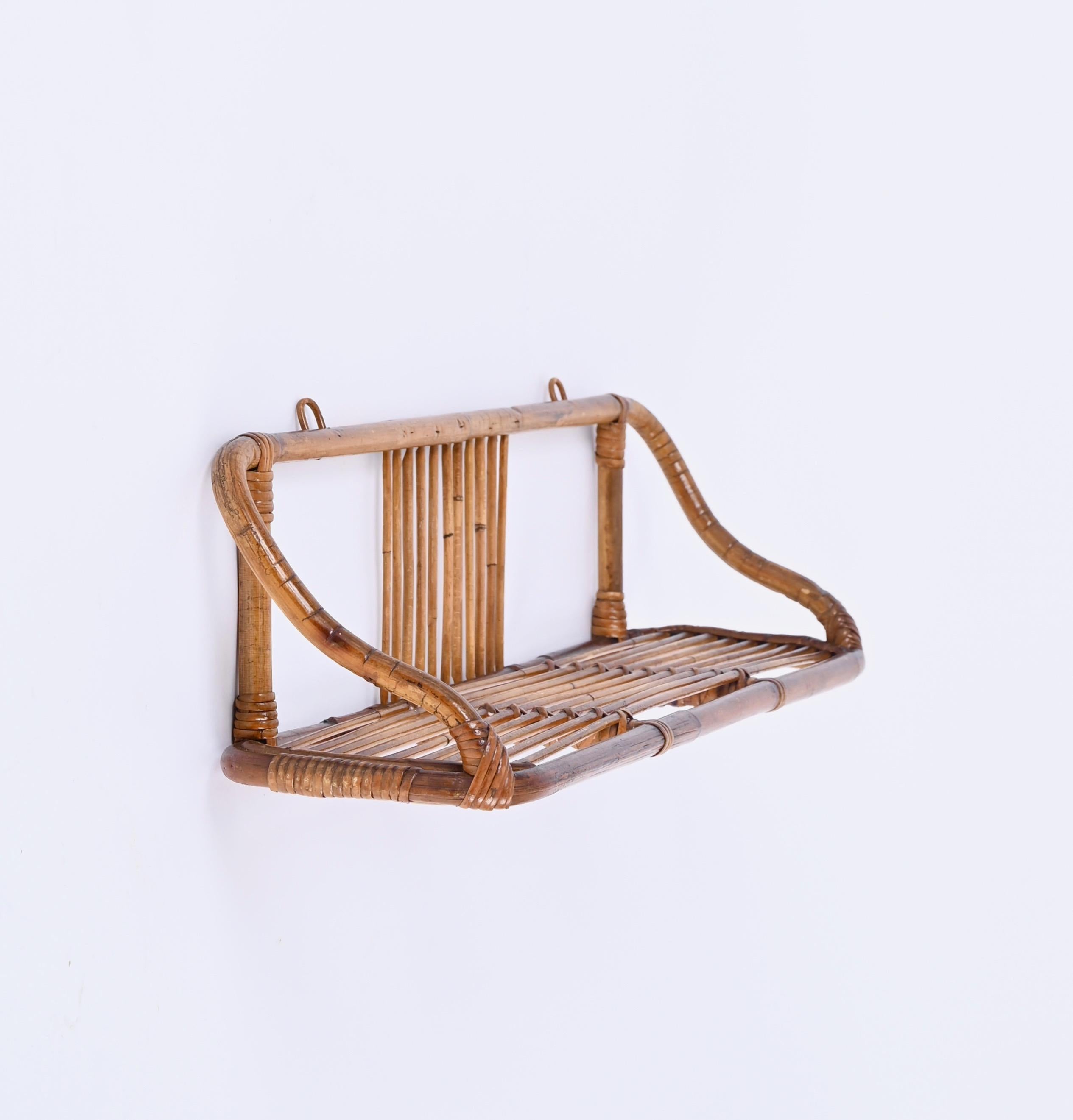 Hand-Woven  French Riviera Mid-Century Wall Shelf in Rattan and Bamboo, Italy, 1960s For Sale