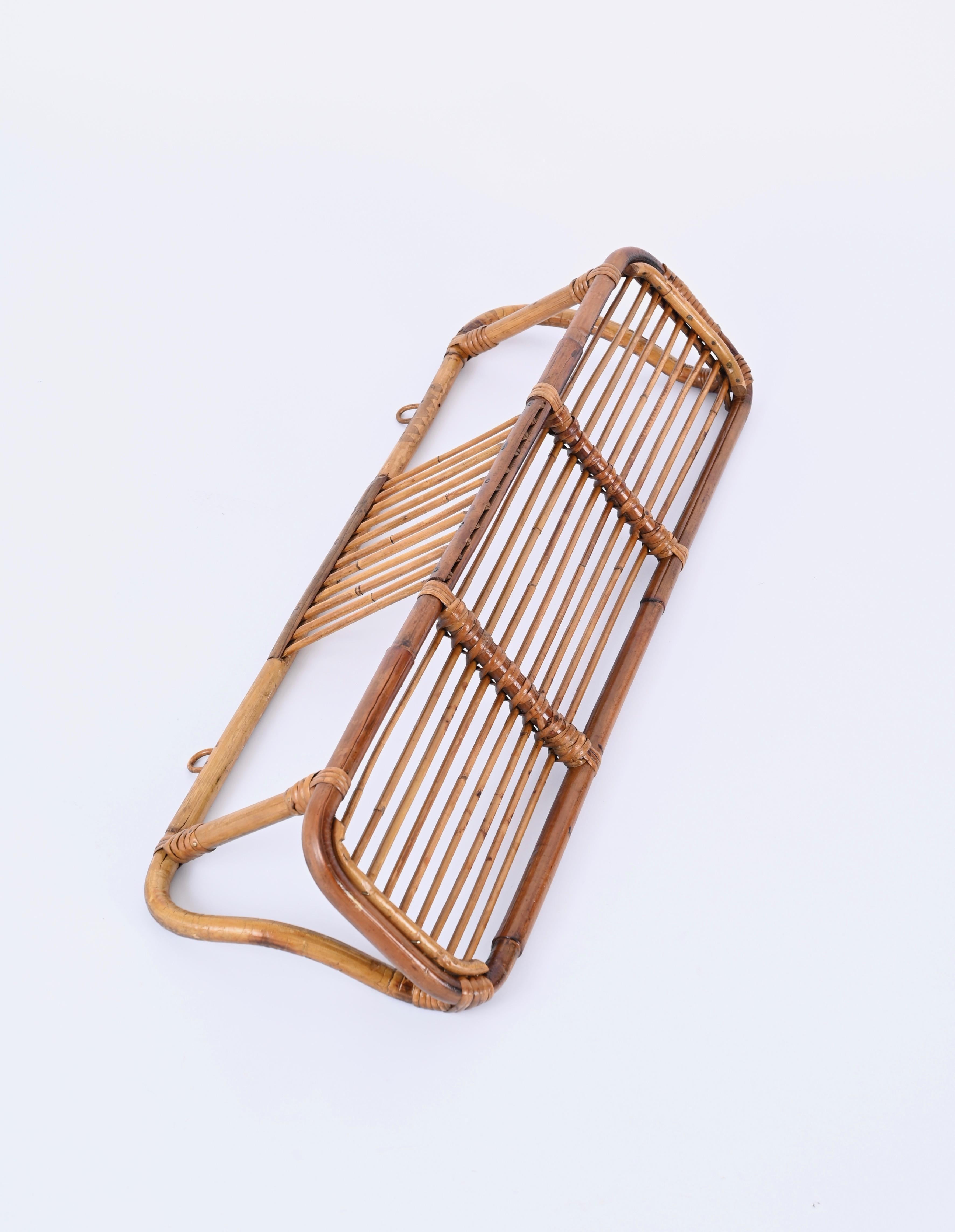  French Riviera Mid-Century Wall Shelf in Rattan and Bamboo, Italy, 1960s In Good Condition For Sale In Roma, IT