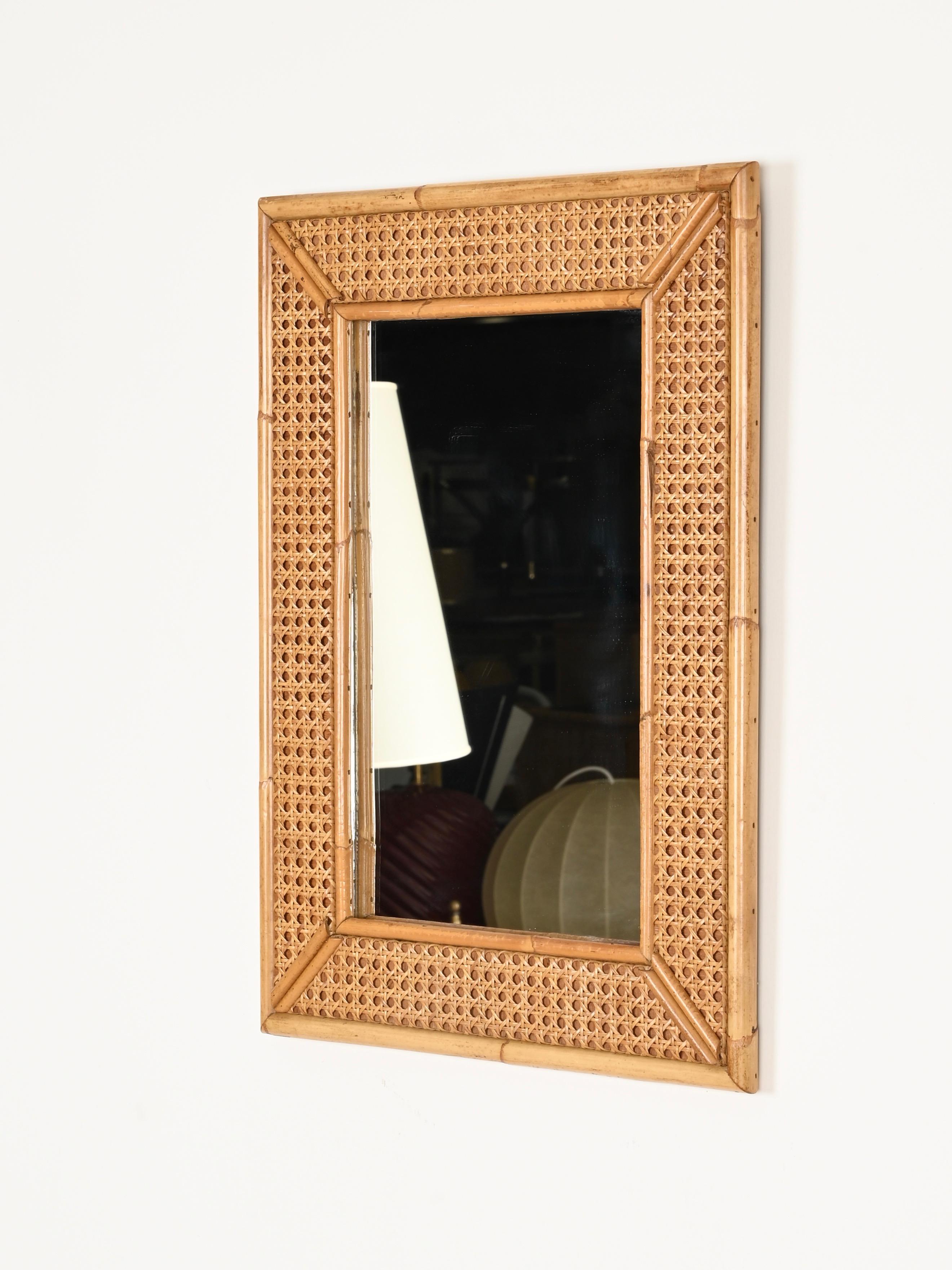 Espejo rectangular de bambú y paja de Viena de la Riviera francesa de mediados de siglo, Italia 1970 en venta 2