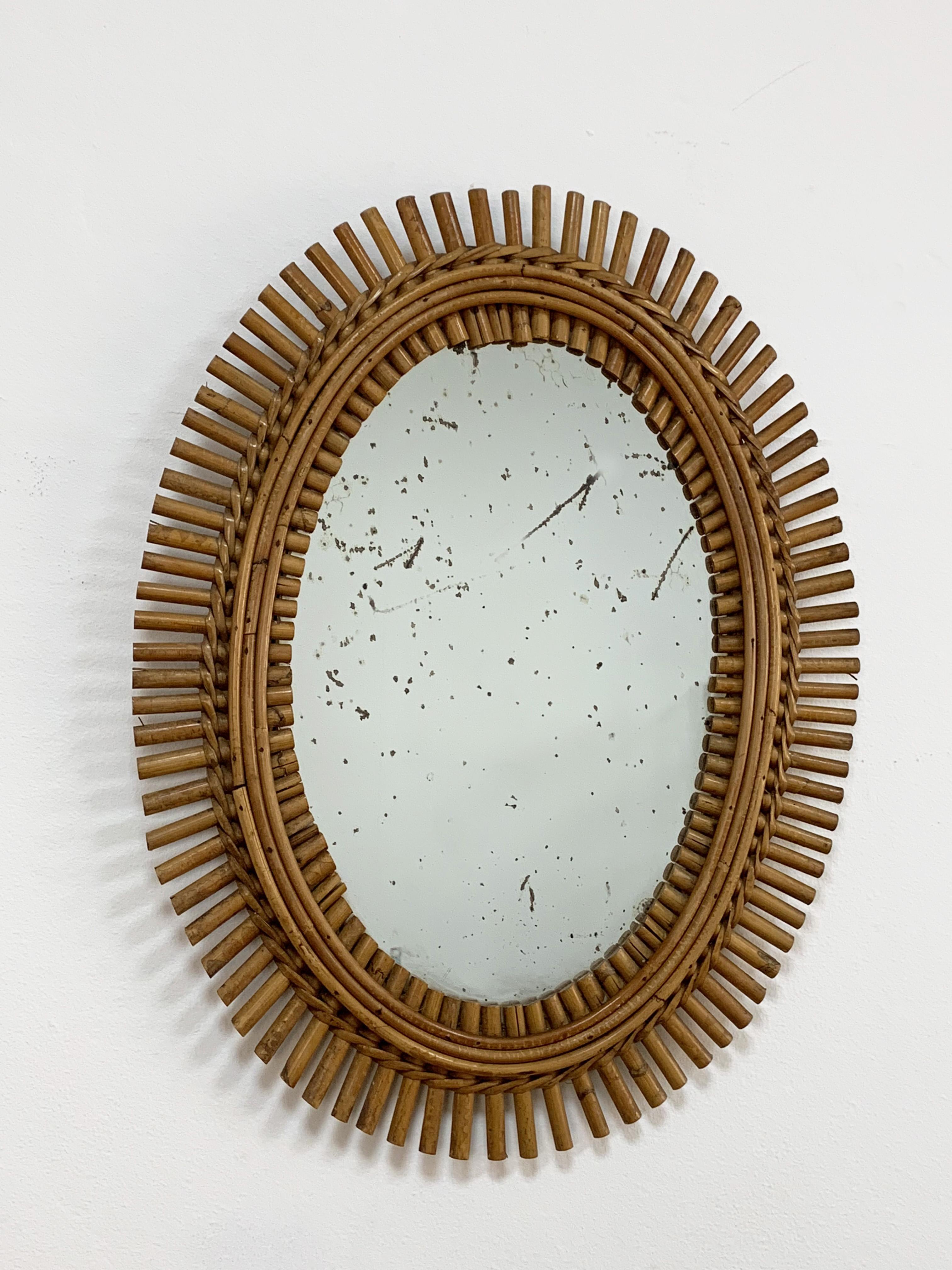 French Riviera Oval Wall Mirror in Bamboo and Rattan, 1960s Midcentury In Distressed Condition In Roma, IT