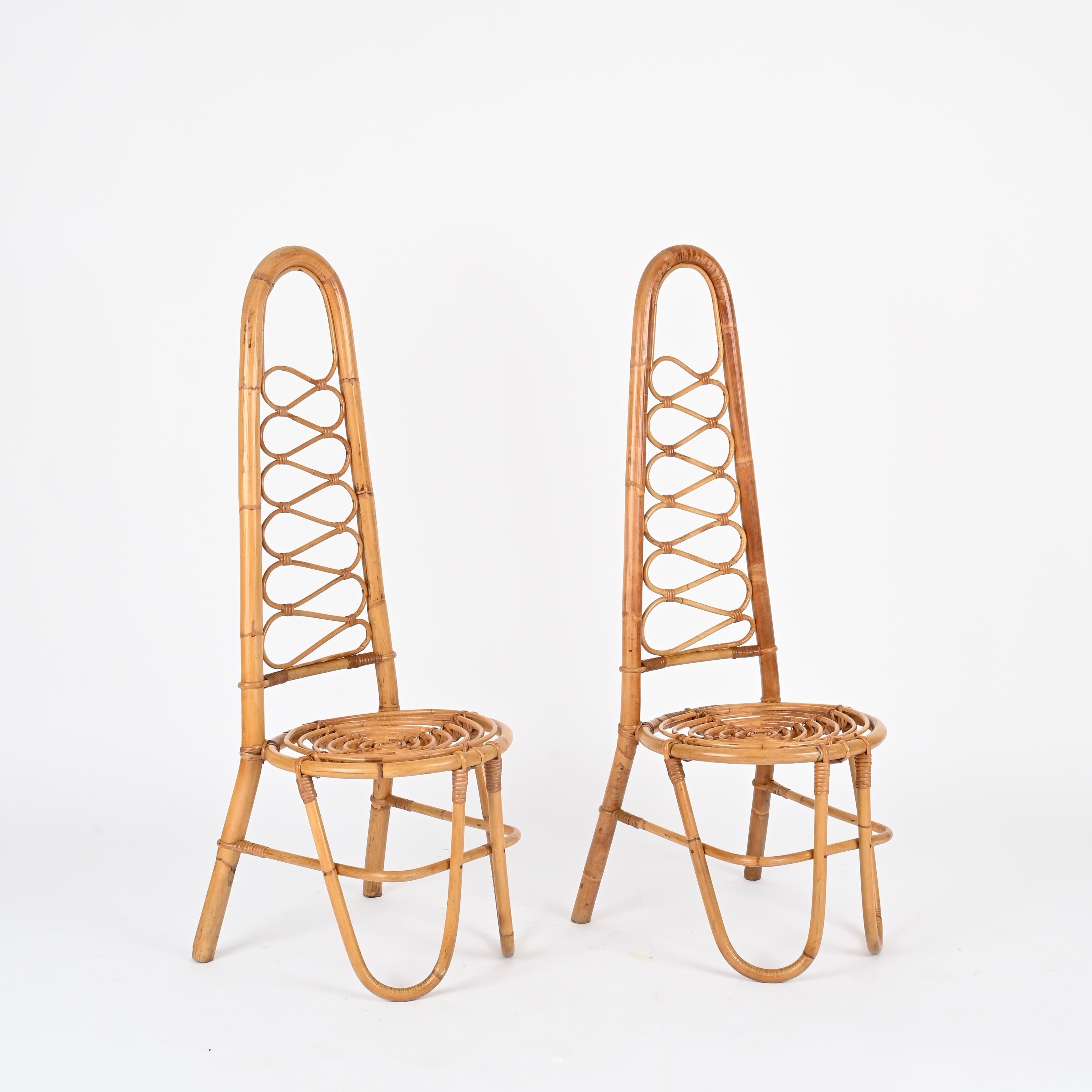 Paire de chaises à dossier haut en rotin et osier de la Côte d'Azur, Bonacina, Italie, 1960 en vente 3