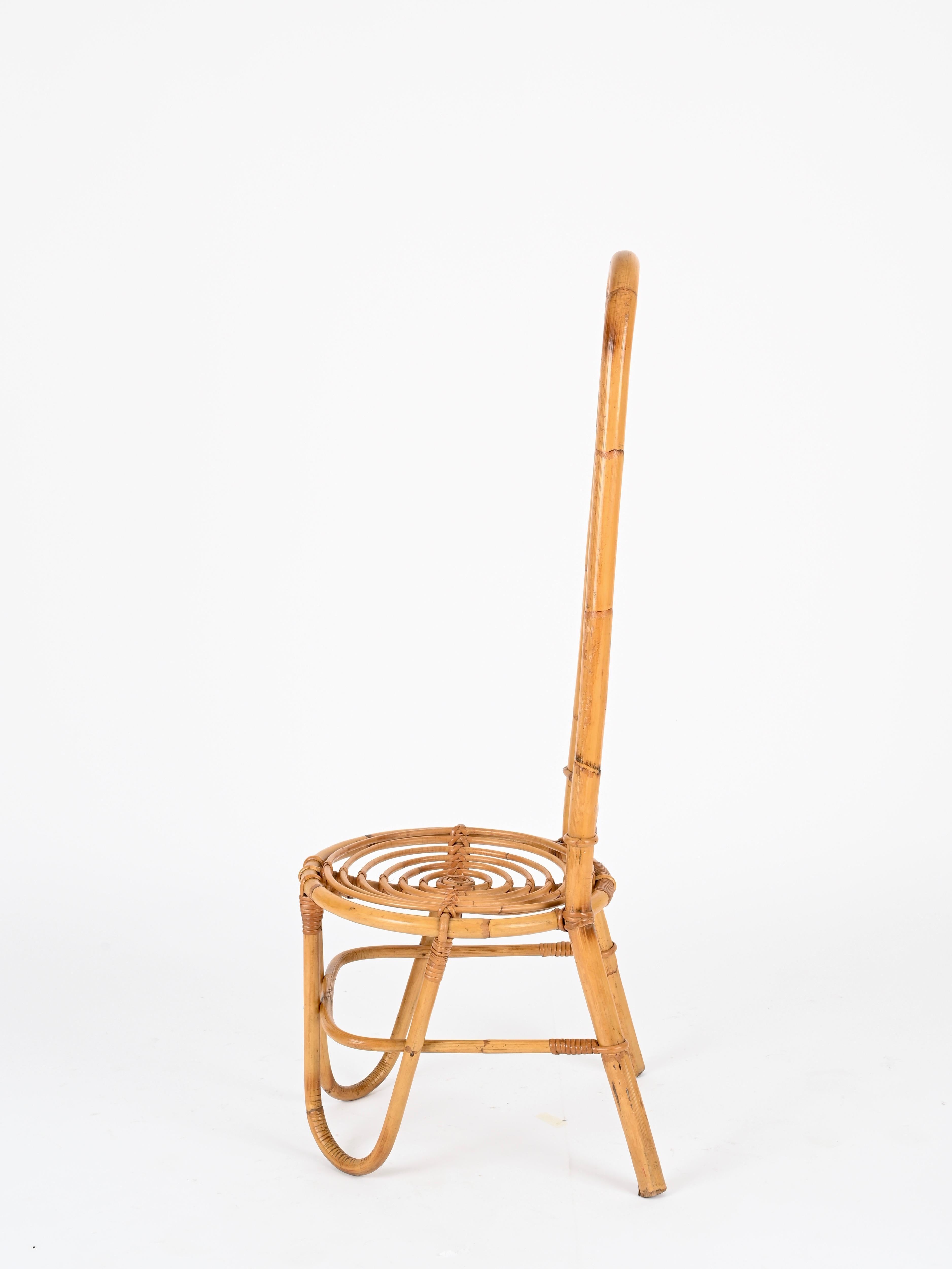 20ième siècle Paire de chaises à dossier haut en rotin et osier de la Côte d'Azur, Bonacina, Italie, 1960 en vente