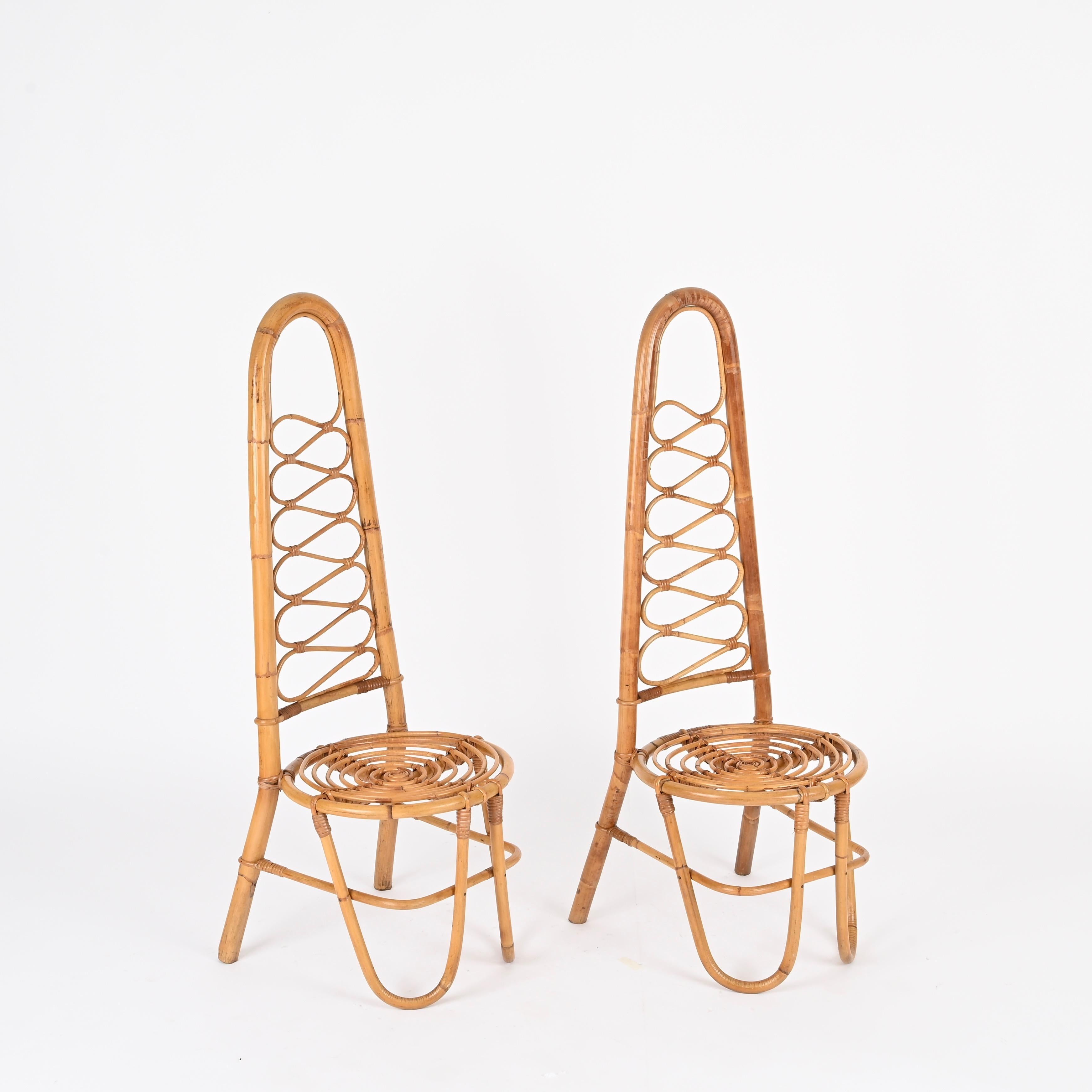 Bambou Paire de chaises à dossier haut en rotin et osier de la Côte d'Azur, Bonacina, Italie, 1960 en vente