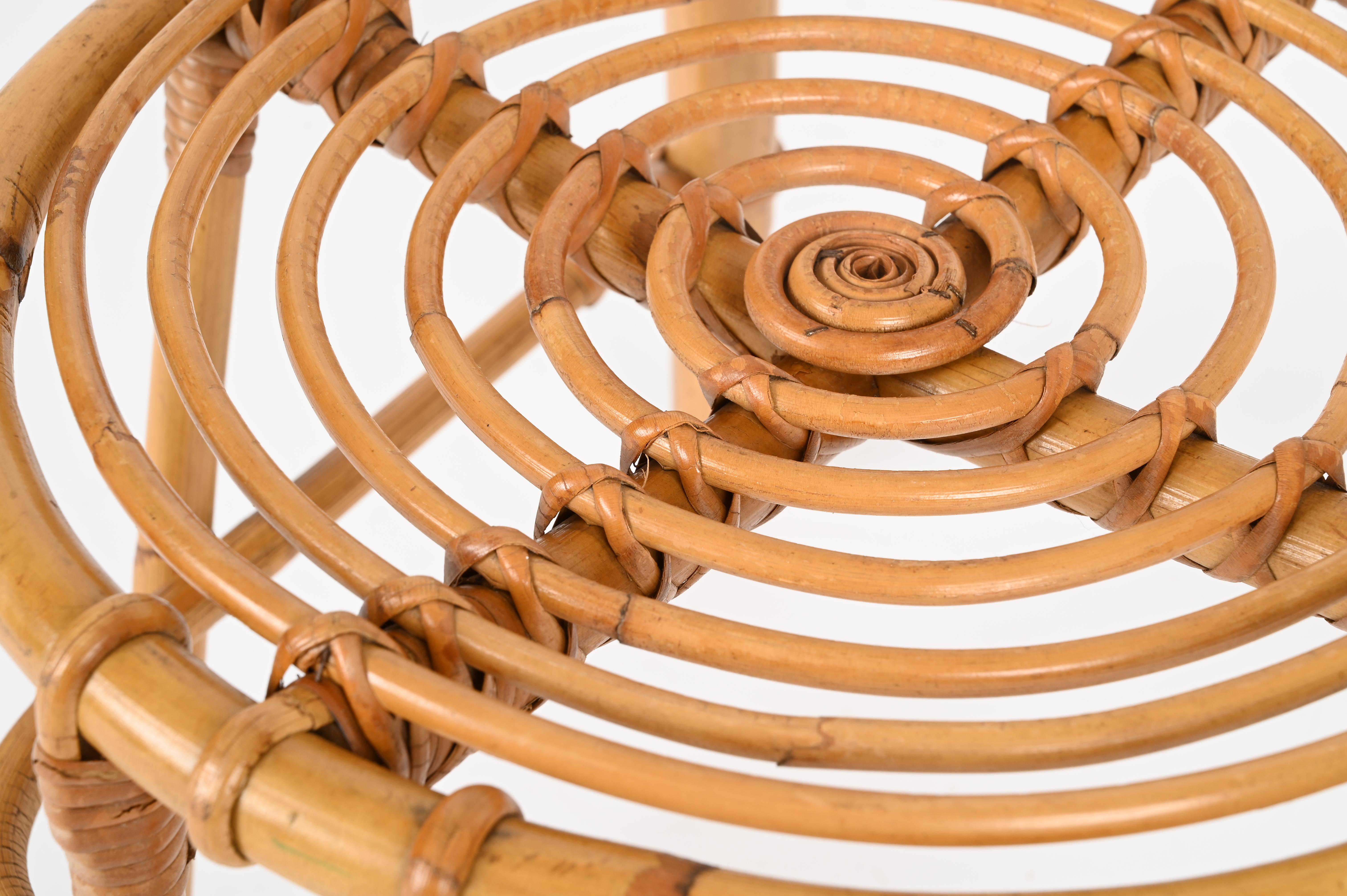 Paire de chaises à dossier haut en rotin et osier de la Côte d'Azur, Bonacina, Italie, 1960 en vente 1