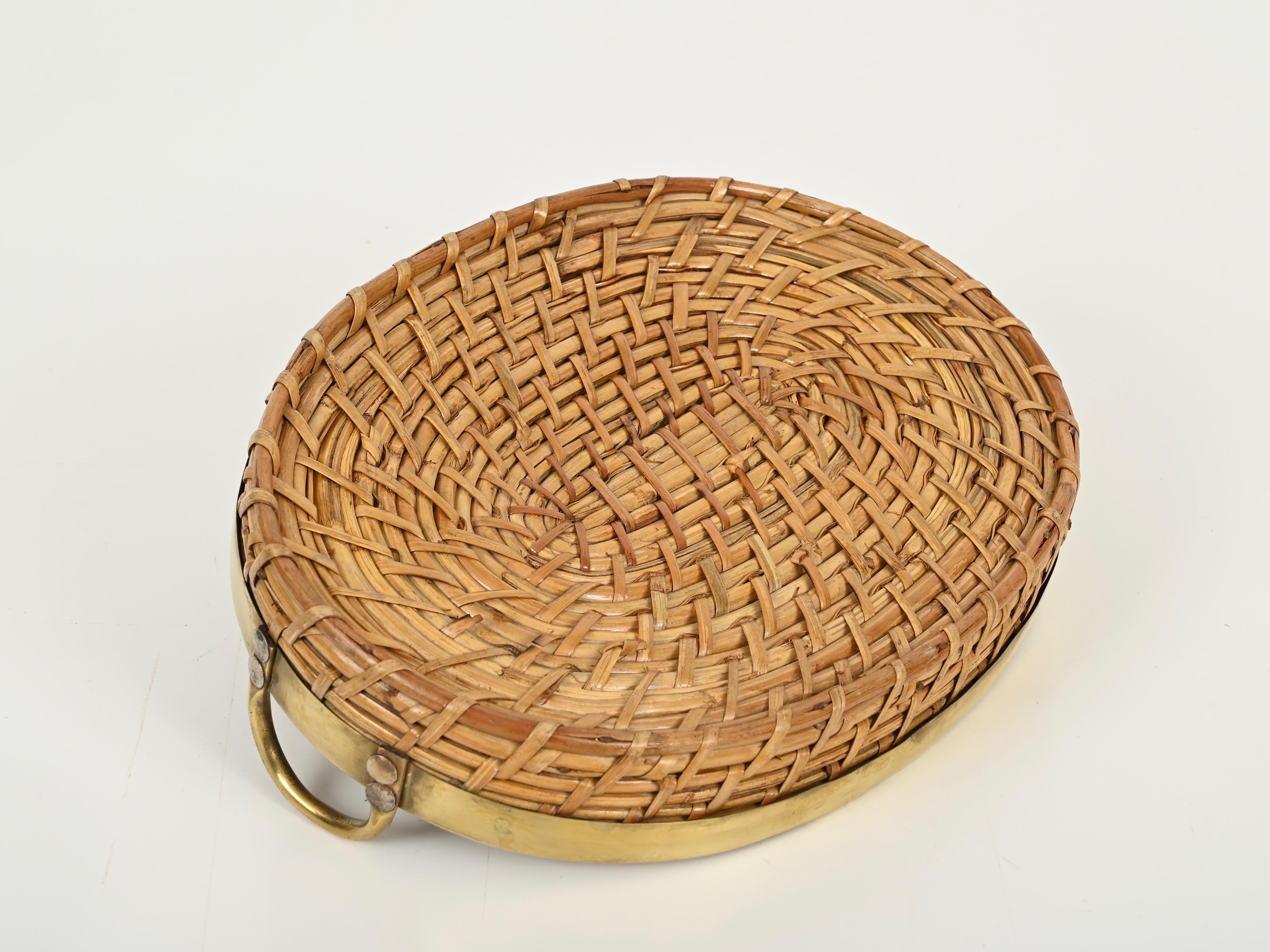 French Riviera Rattan and Brass Vide-Poche or Centerpiece Tray, Italy 1970s 2