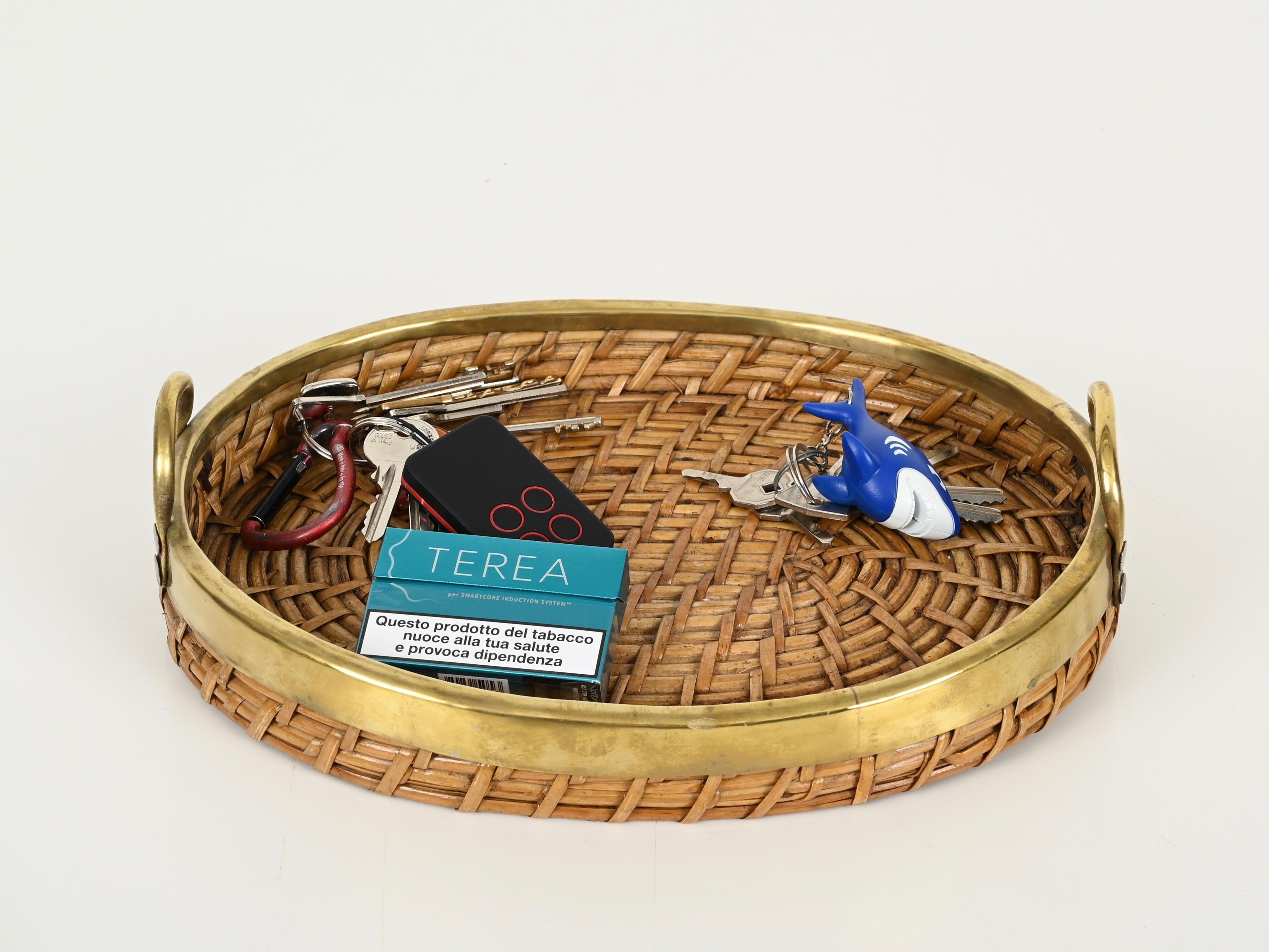 Italian French Riviera Rattan and Brass Vide-Poche or Centerpiece Tray, Italy 1970s