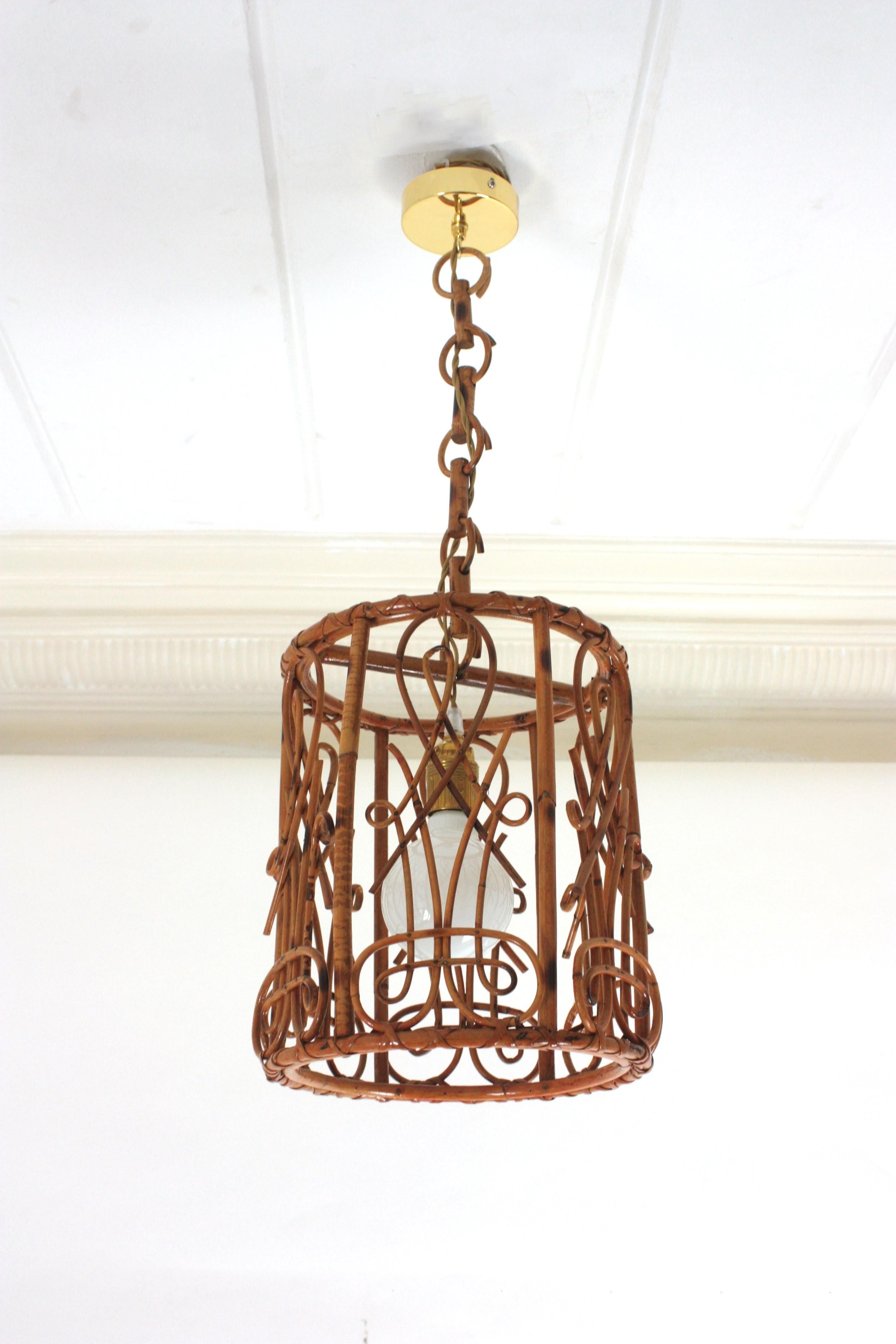 Lampada a sospensione a cilindro da soffitto in rattan della Costa Azzurra, anni '60 in vendita 9