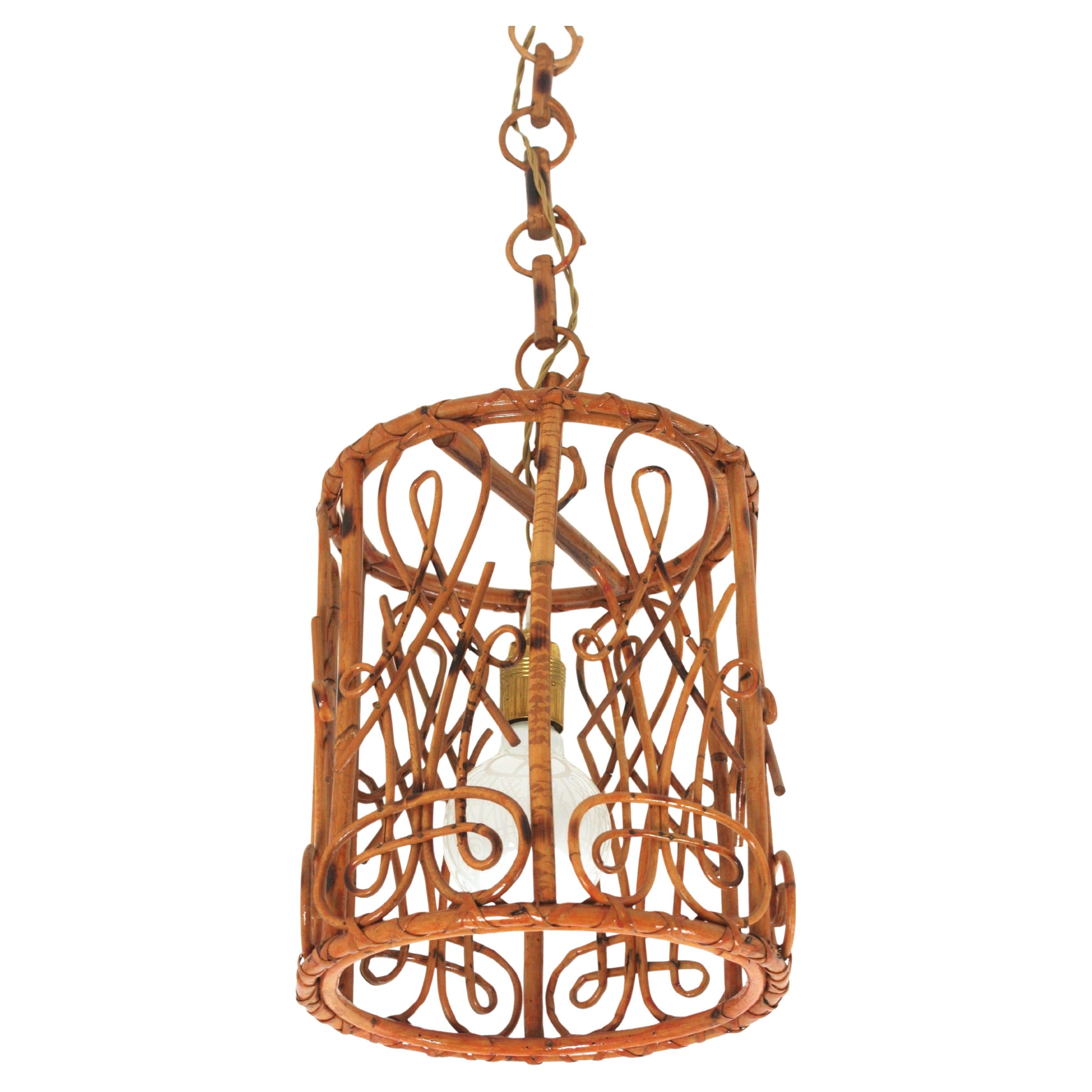 Lampada a sospensione a cilindro da soffitto in rattan della Costa Azzurra, anni '60