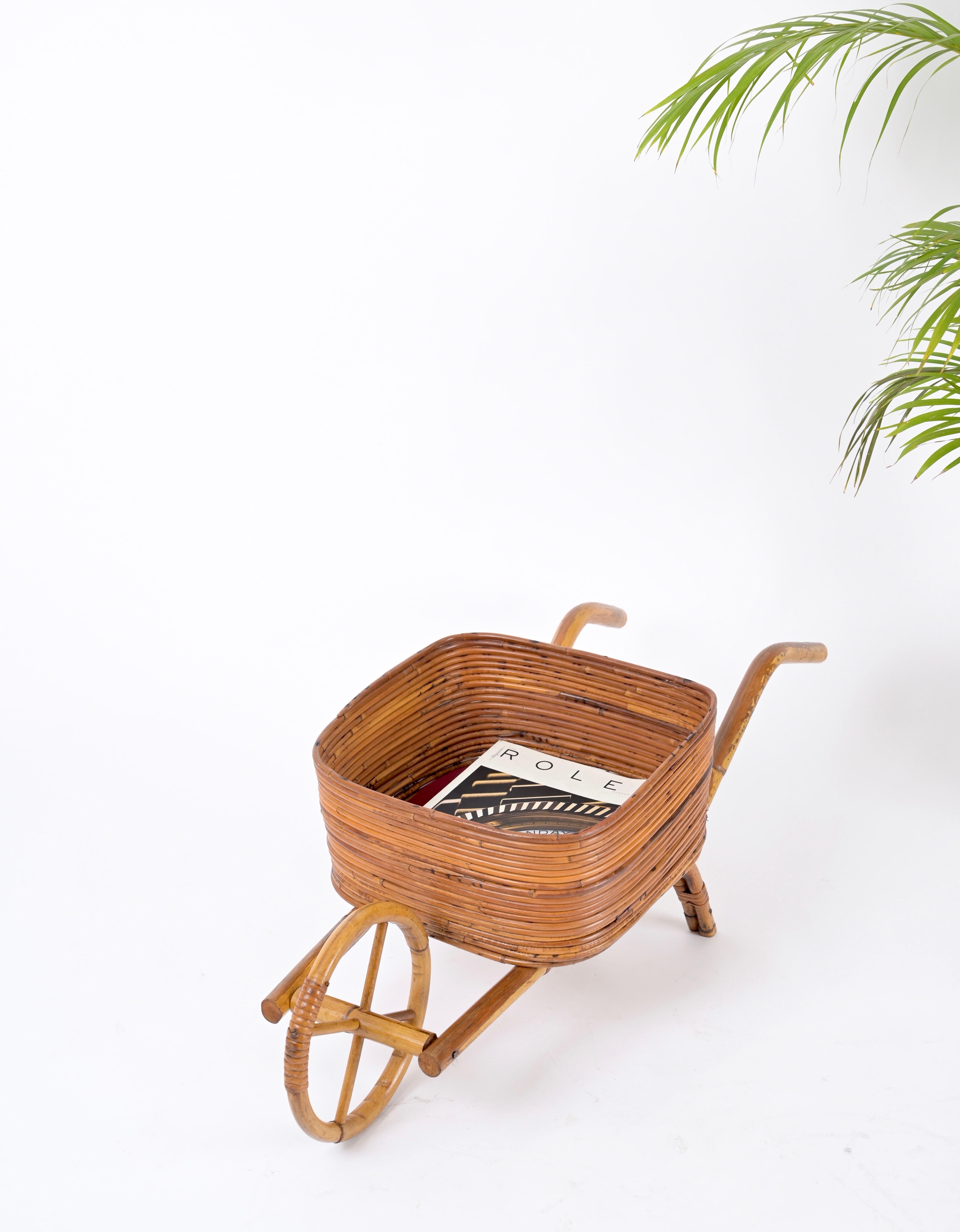 Revistero o Jardinera de Carretilla de Ratán de la Riviera Francesa, Italia Años 60 en venta 3