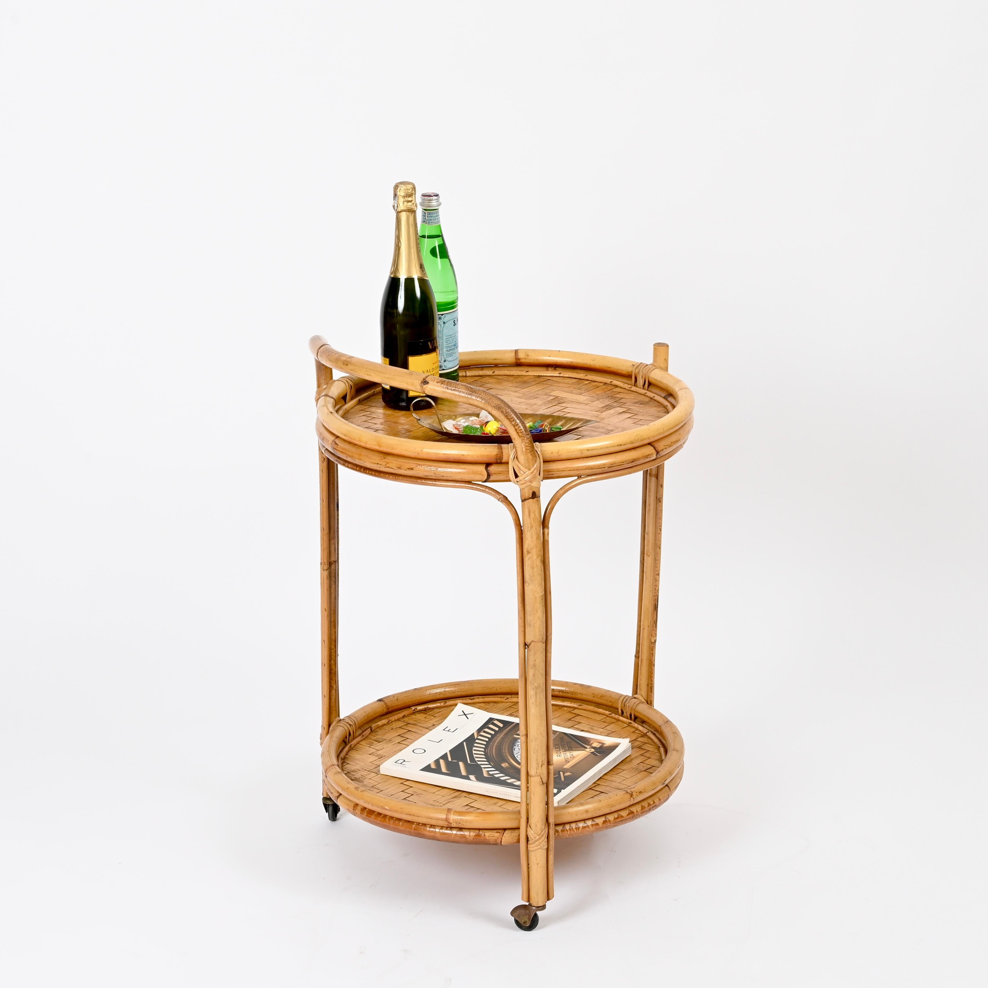 French Riviera Round Serving Bar Cart in Bamboo, Rattan and Wicker, Italy, 1960s en vente 7