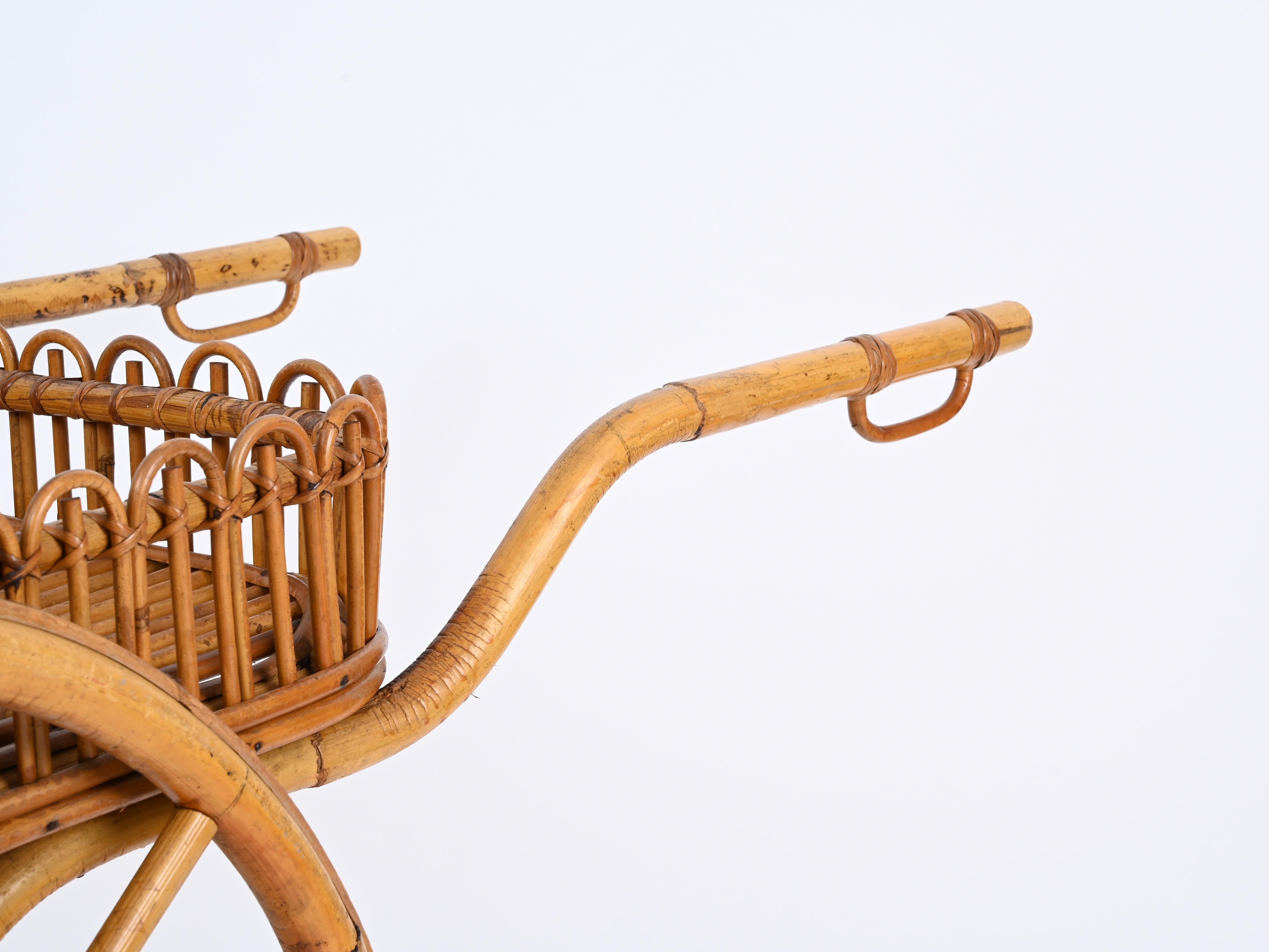Chariot de bar de service de la Côte d'Azur en rotin, bambou et osier, Italie, années 1960 en vente 3