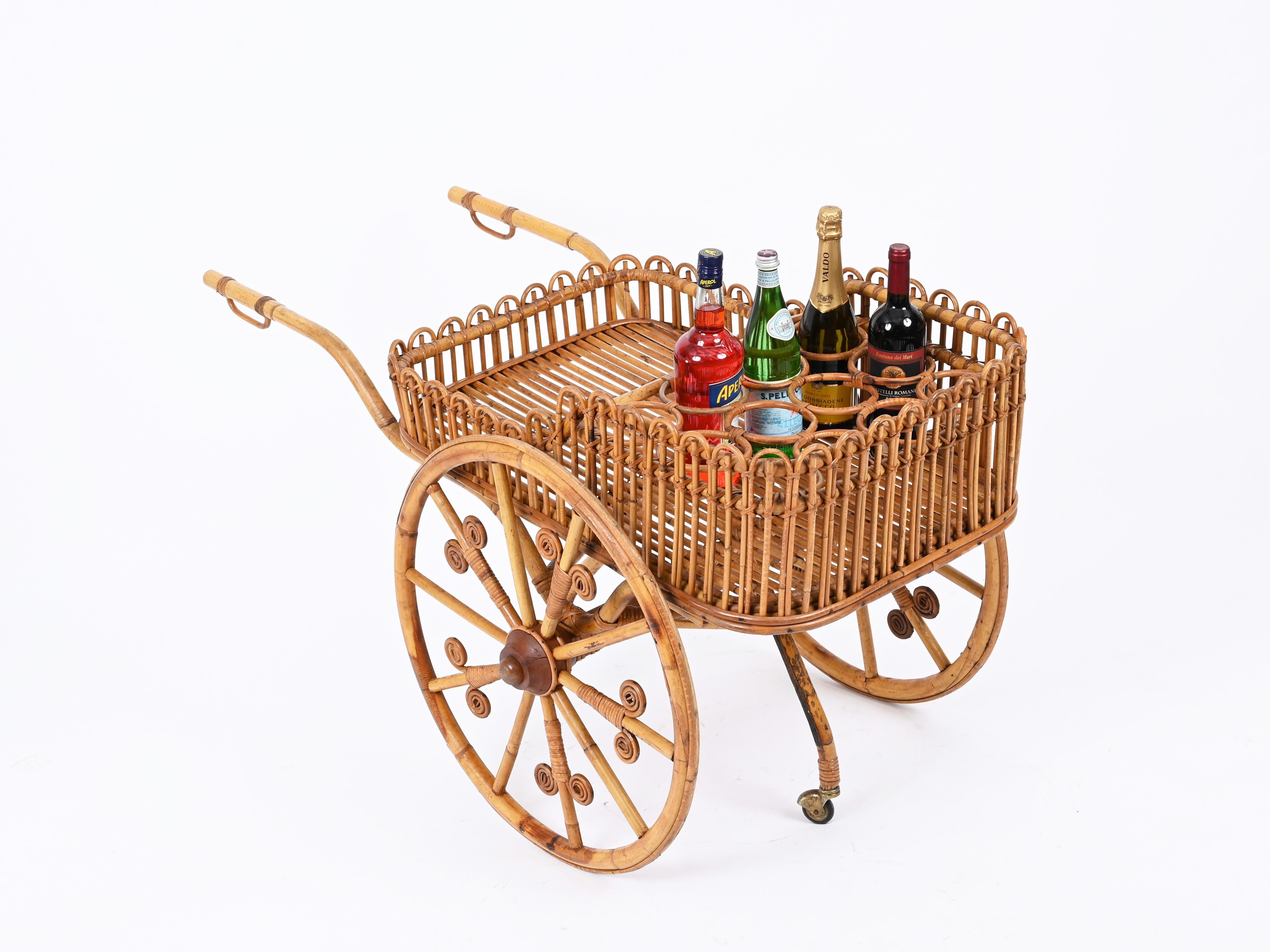 French Riviera Serving Bar Cart in Rattan, Bamboo and Wicker, Italy 1960s In Good Condition For Sale In Roma, IT