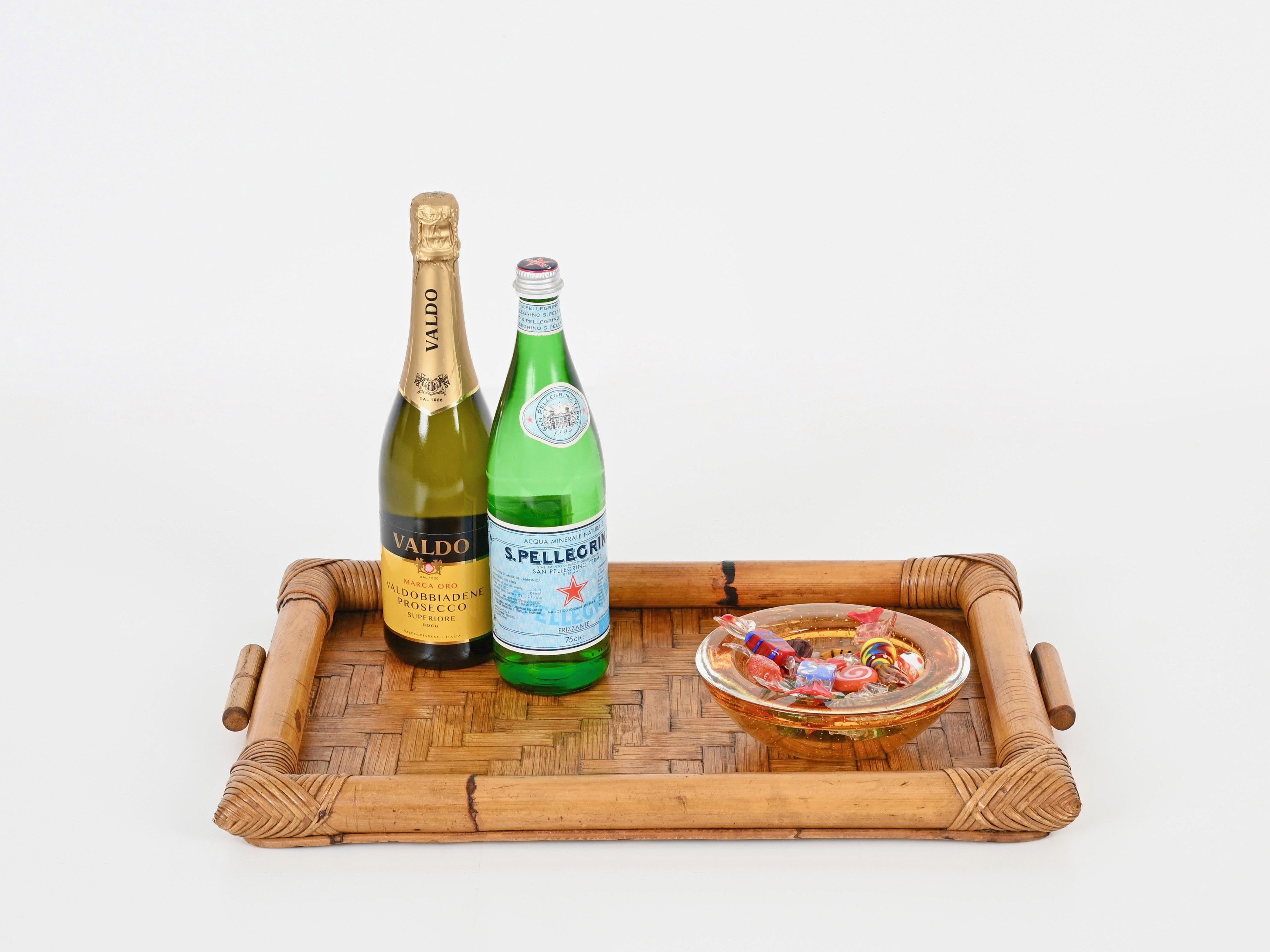 Italian French Riviera Serving Tray in Rattan and Hand-Woven Wicker, Italy 1970s For Sale