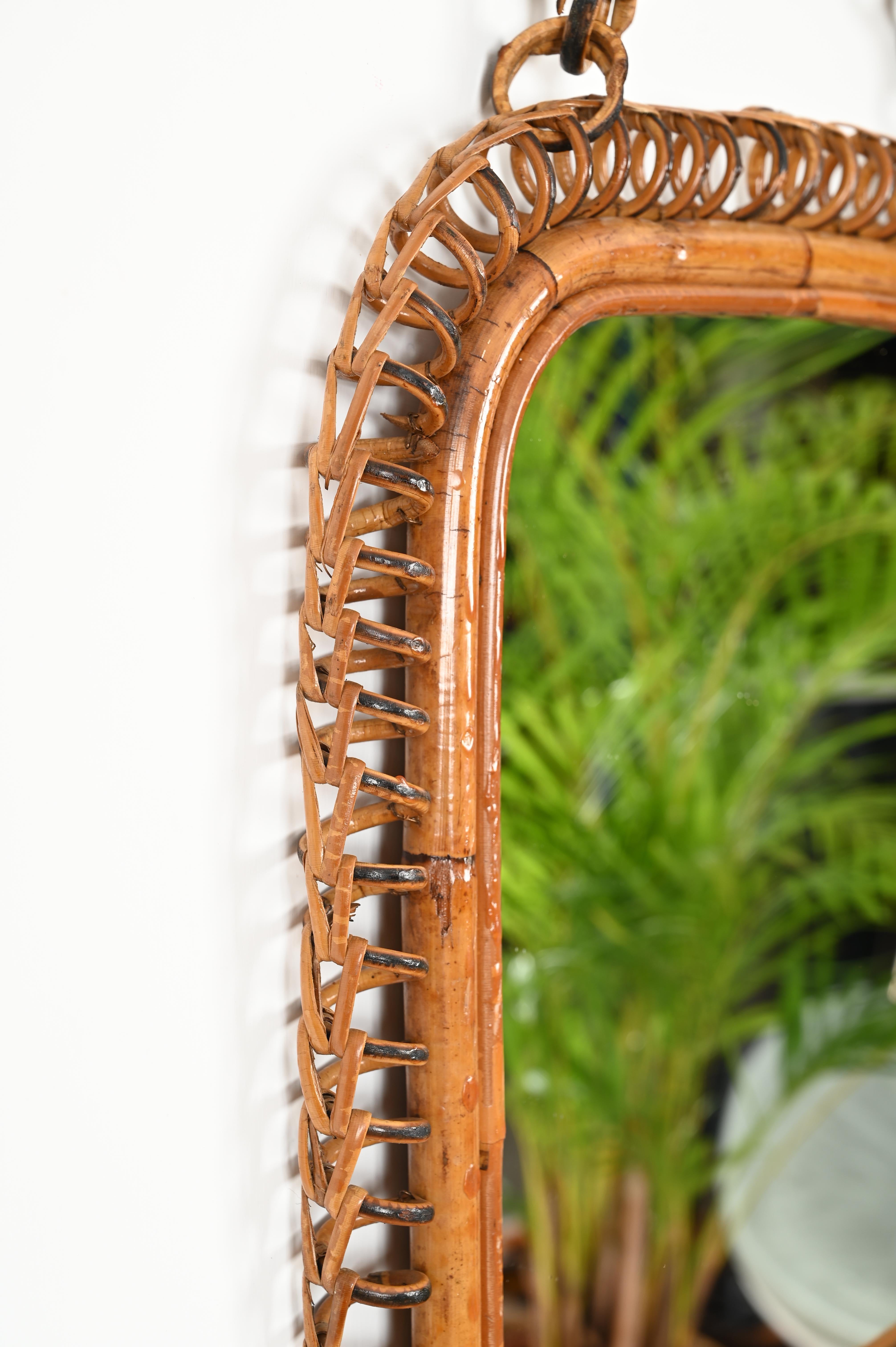 Metà XX secolo Specchio quadrato French Riviera in rattan a spirale, vimini e bambù, Italia 1960 in vendita