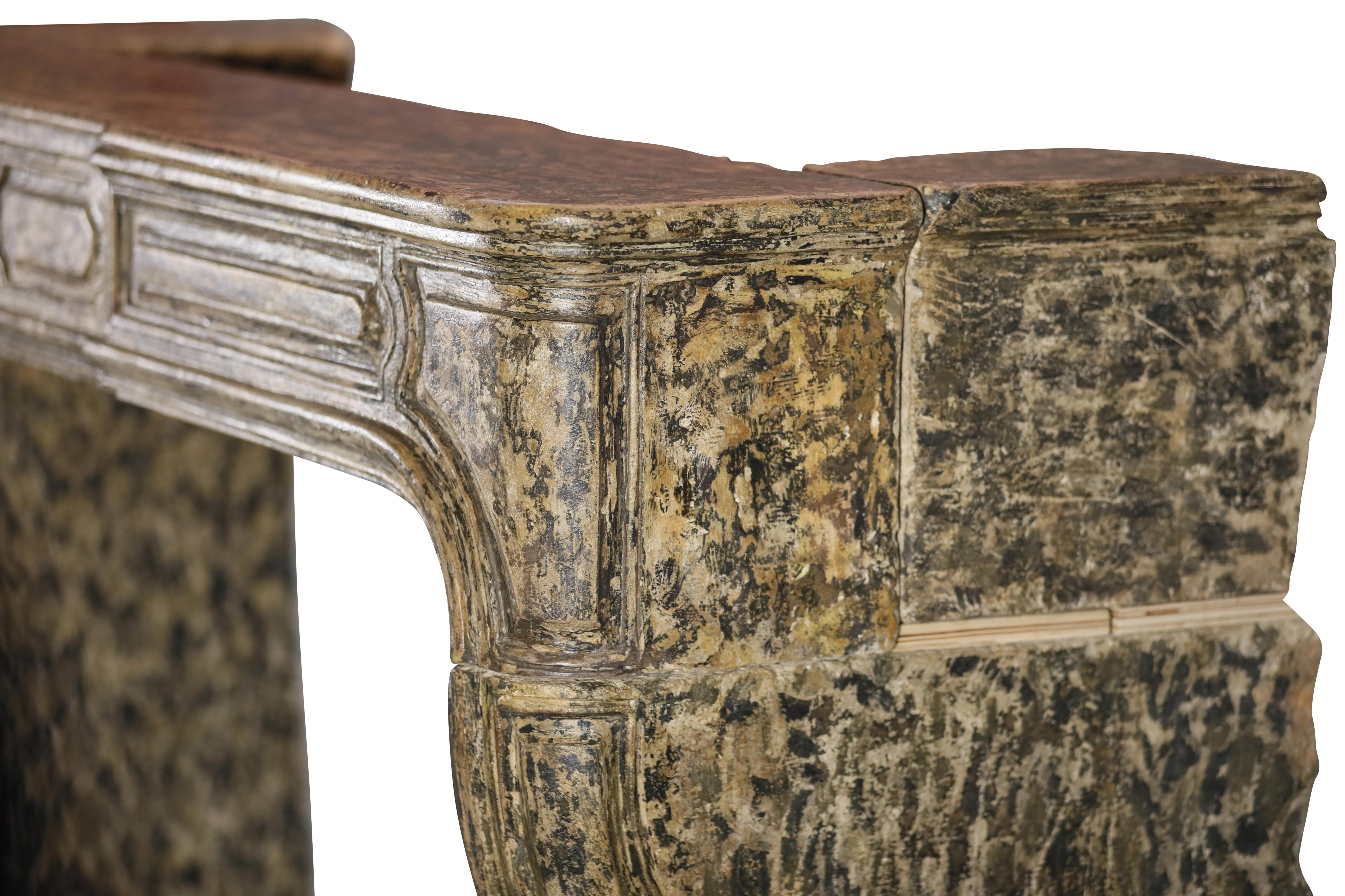 Kaminsims aus Kalkstein im französischen Riviera-Stil mit Patina im Angebot 7