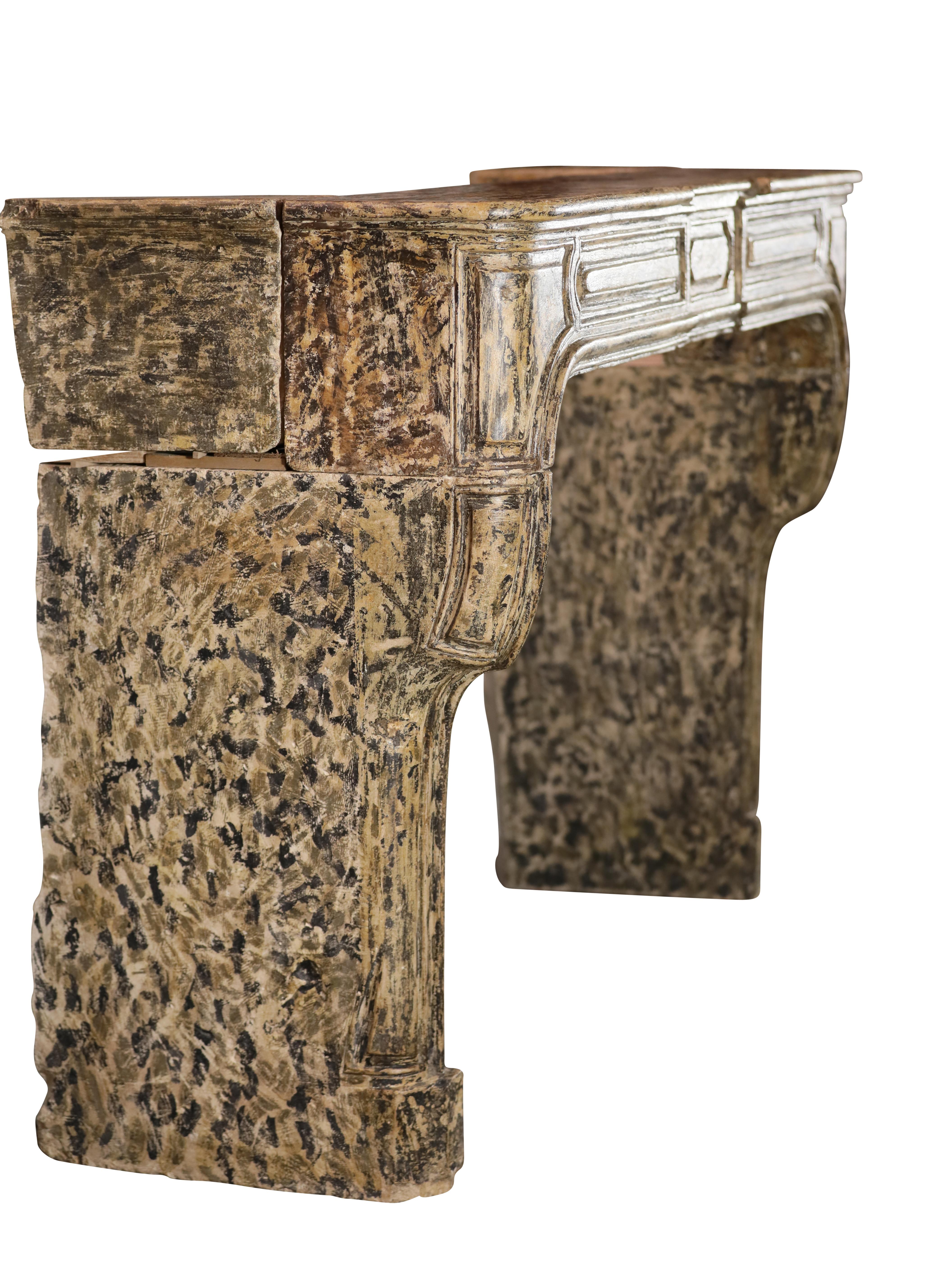 Kaminsims aus Kalkstein im französischen Riviera-Stil mit Patina im Angebot 11