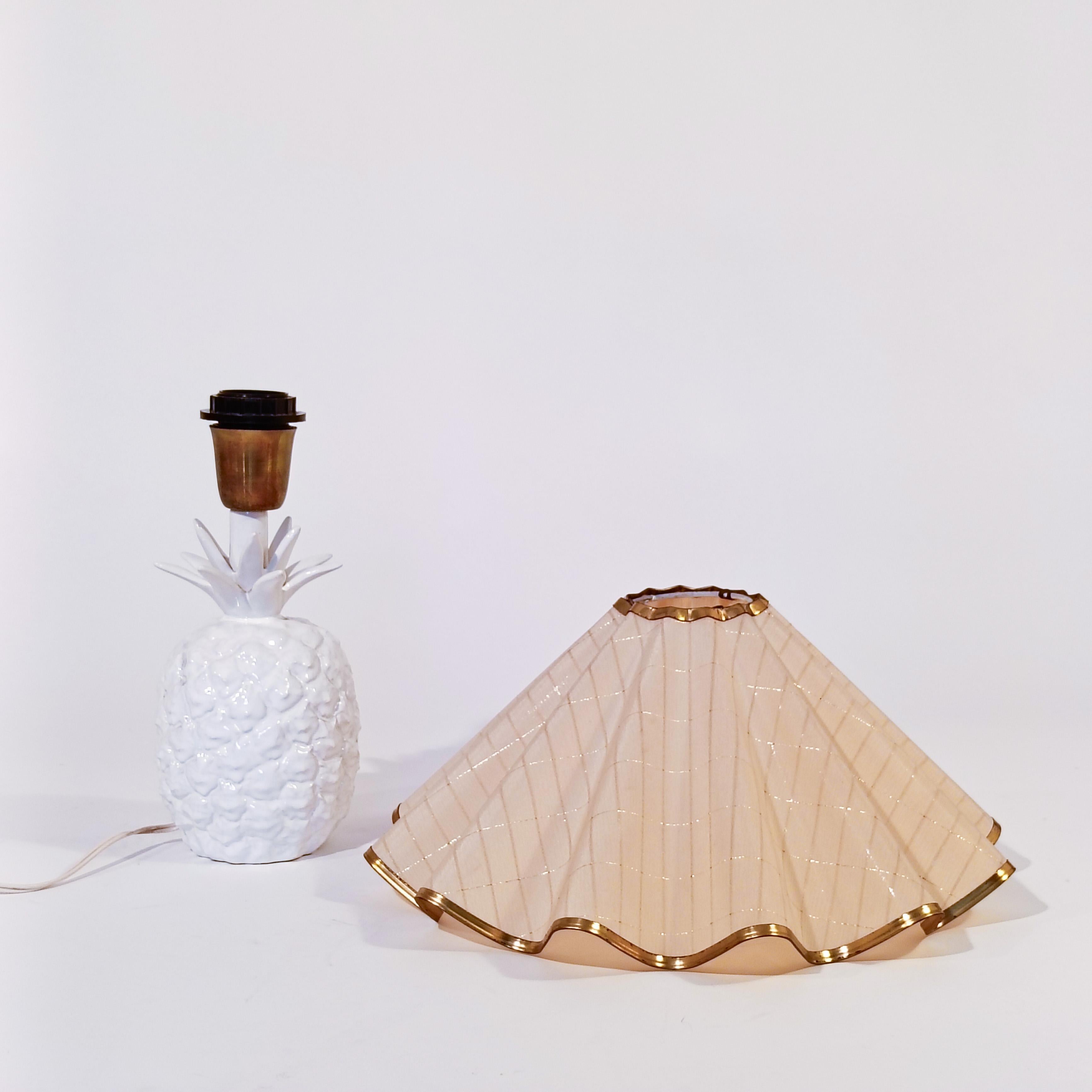 Stile Costa Azzurra. Lampada da tavolo in ceramica ananas di Bassano, Italia, anni '80 in vendita 5