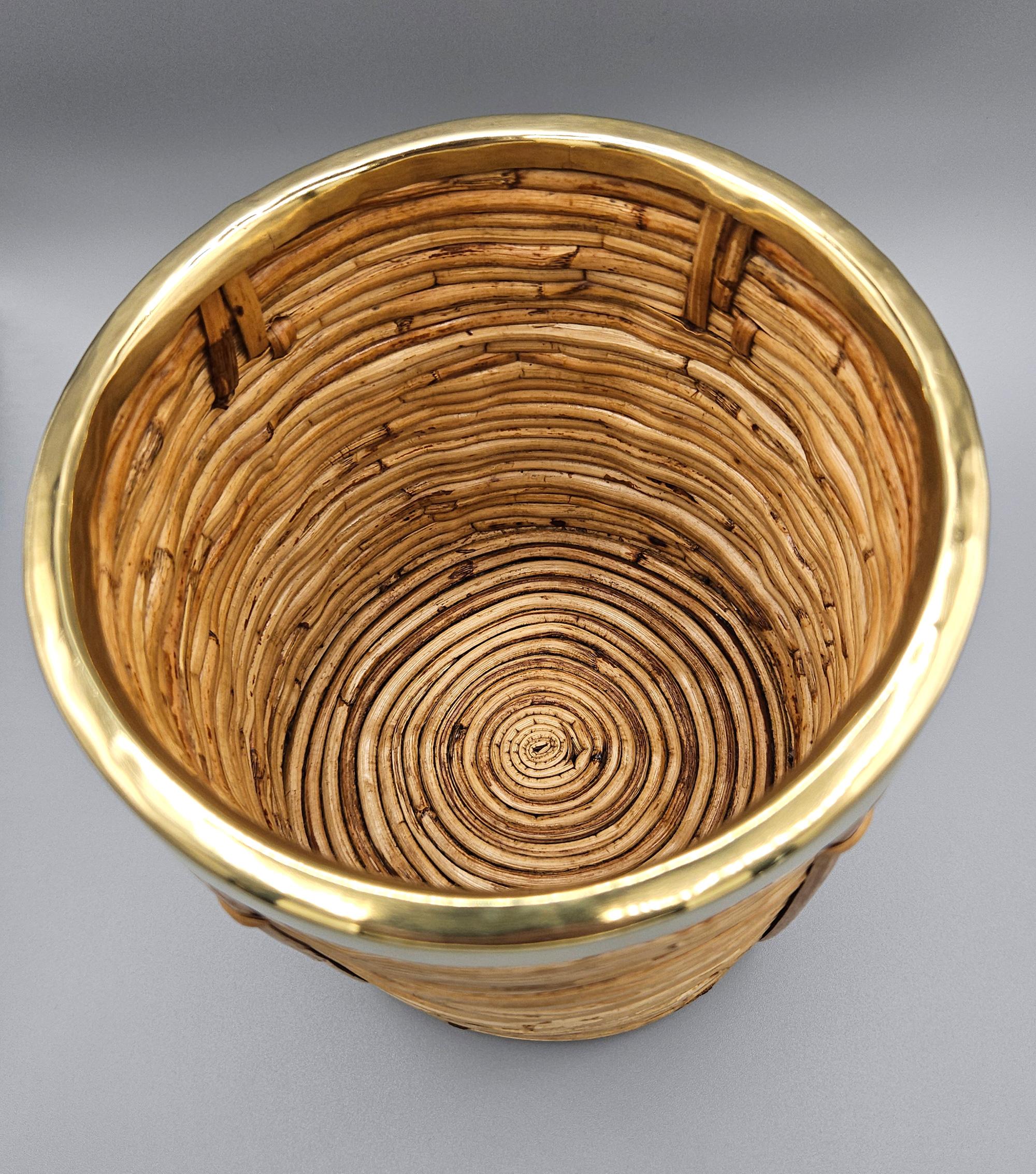 Cesta jardinera de ratán estilo Riviera francesa, estilo Vivai del Sud, Italia, c. 1970 Moderno de mediados de siglo en venta
