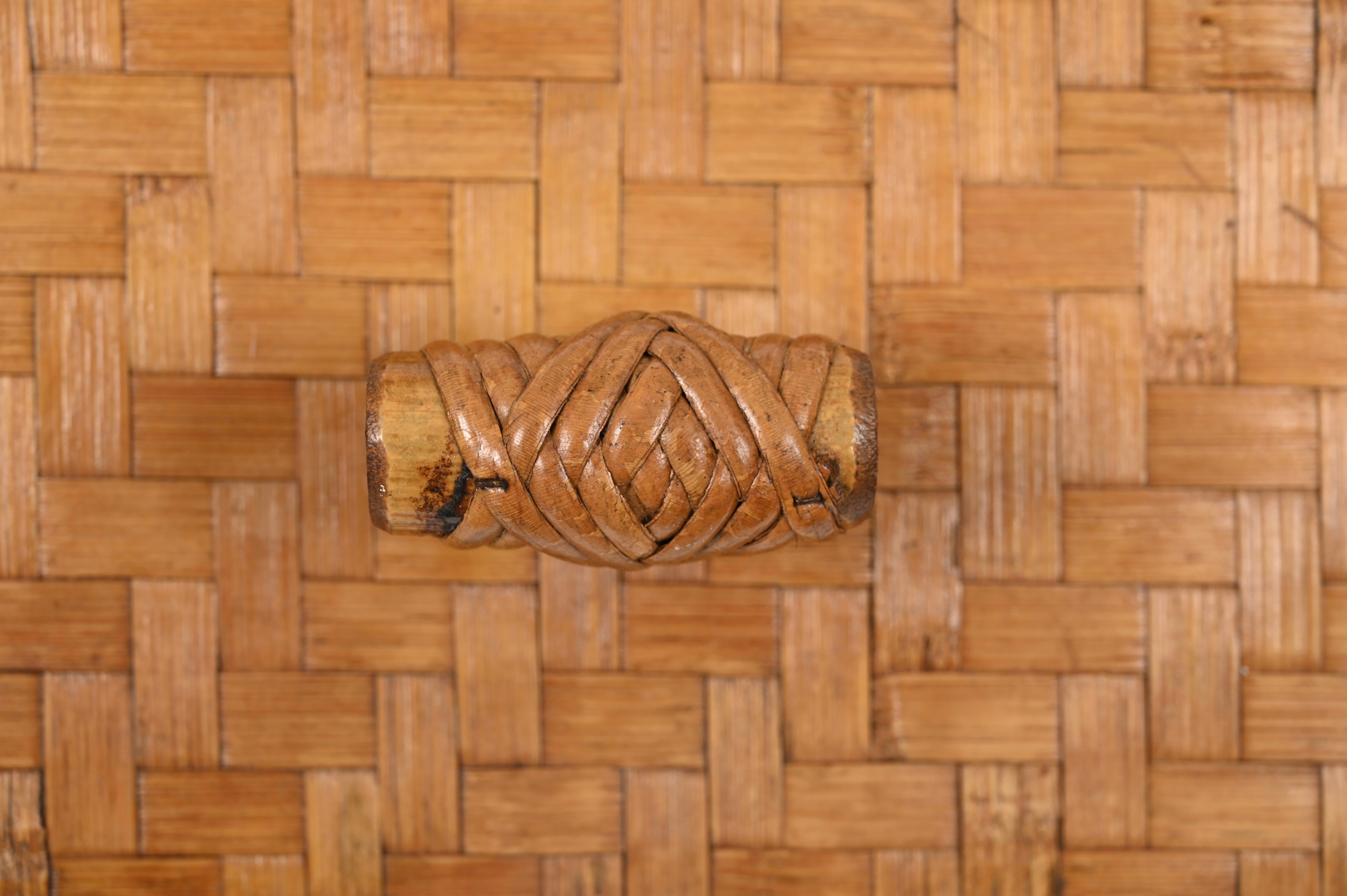 Fait main Porte-manteaux à trois crochets de la Côte d'Azur en osier, rotin et bambou, Italie, années 1960 en vente