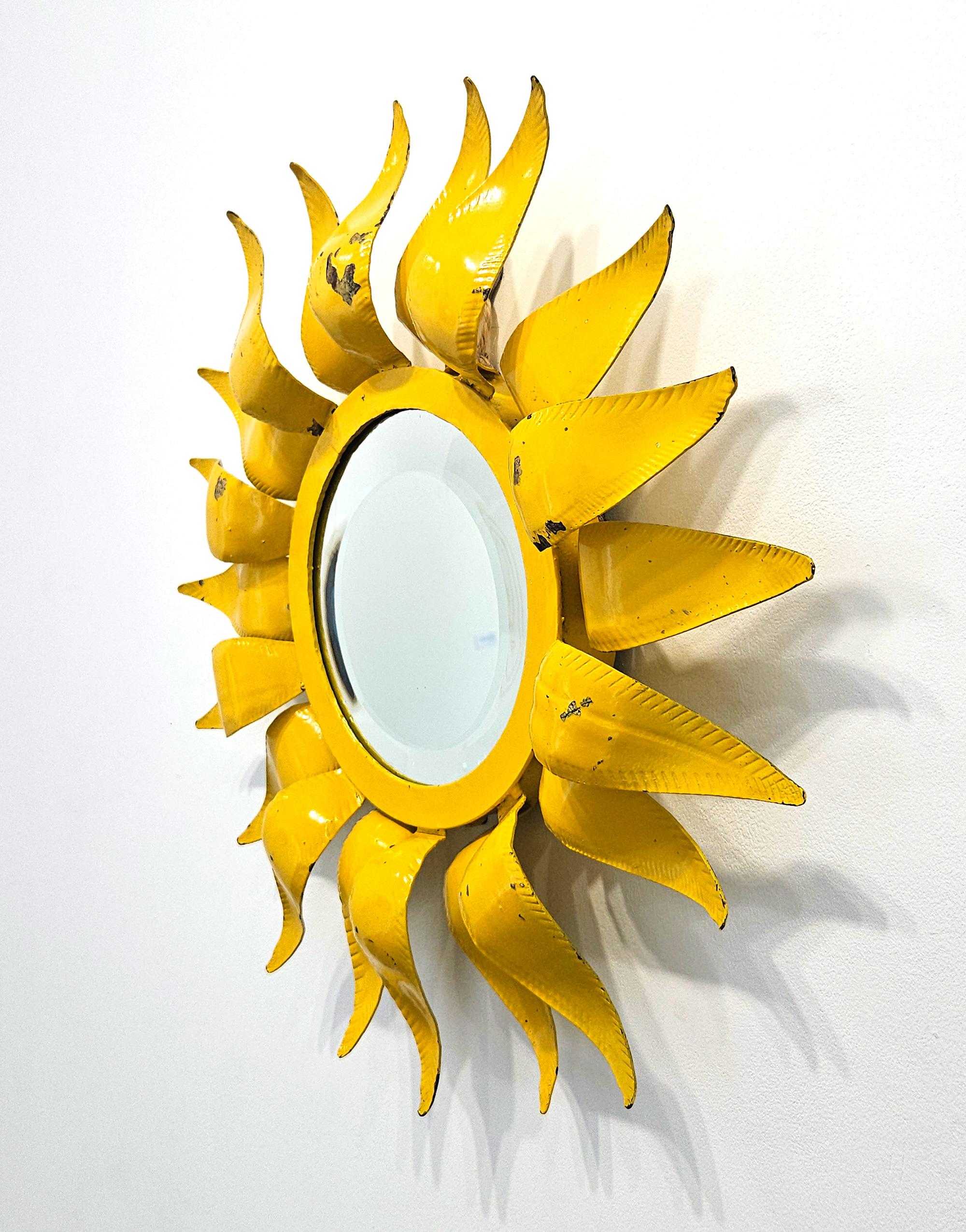 Van Gogh-inspirierter Sonnenblumen-/Sonnenschliff-Spiegel, Frankreich, um 1960 (Moderne der Mitte des Jahrhunderts) im Angebot