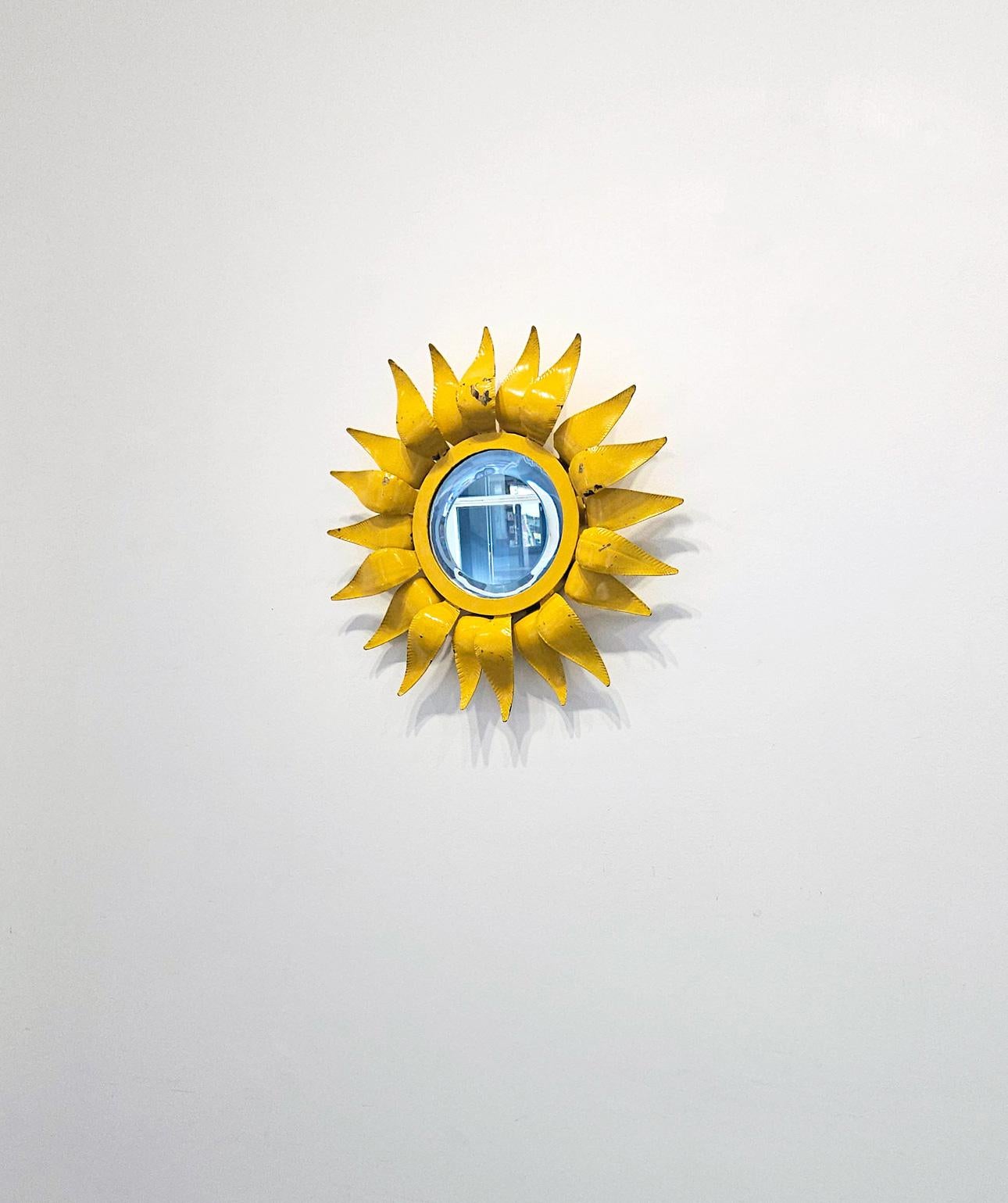 Van Gogh-inspirierter Sonnenblumen-/Sonnenschliff-Spiegel, Frankreich, um 1960 im Zustand „Gut“ im Angebot in London, GB