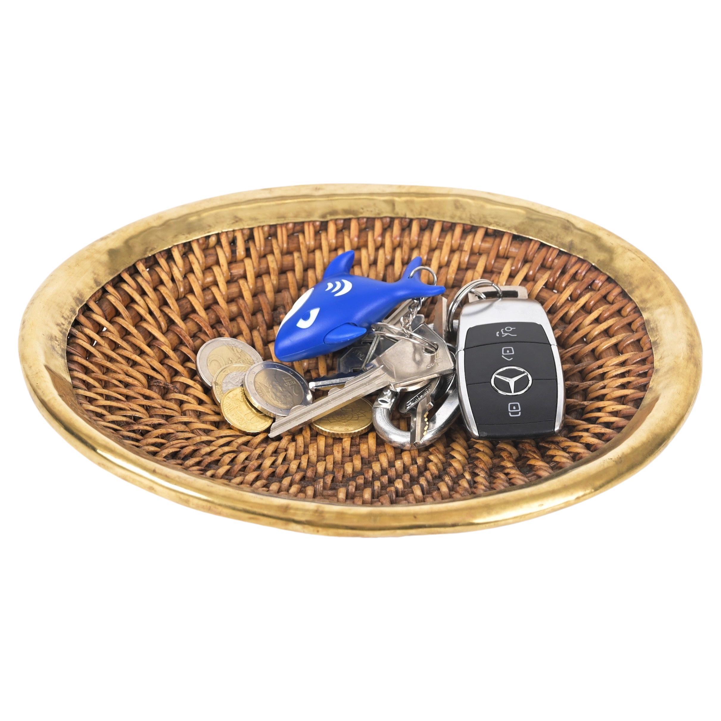 French Riviera Vide-Poche Bowl Tray in Woven Rattan and Brass, Italy 1970s