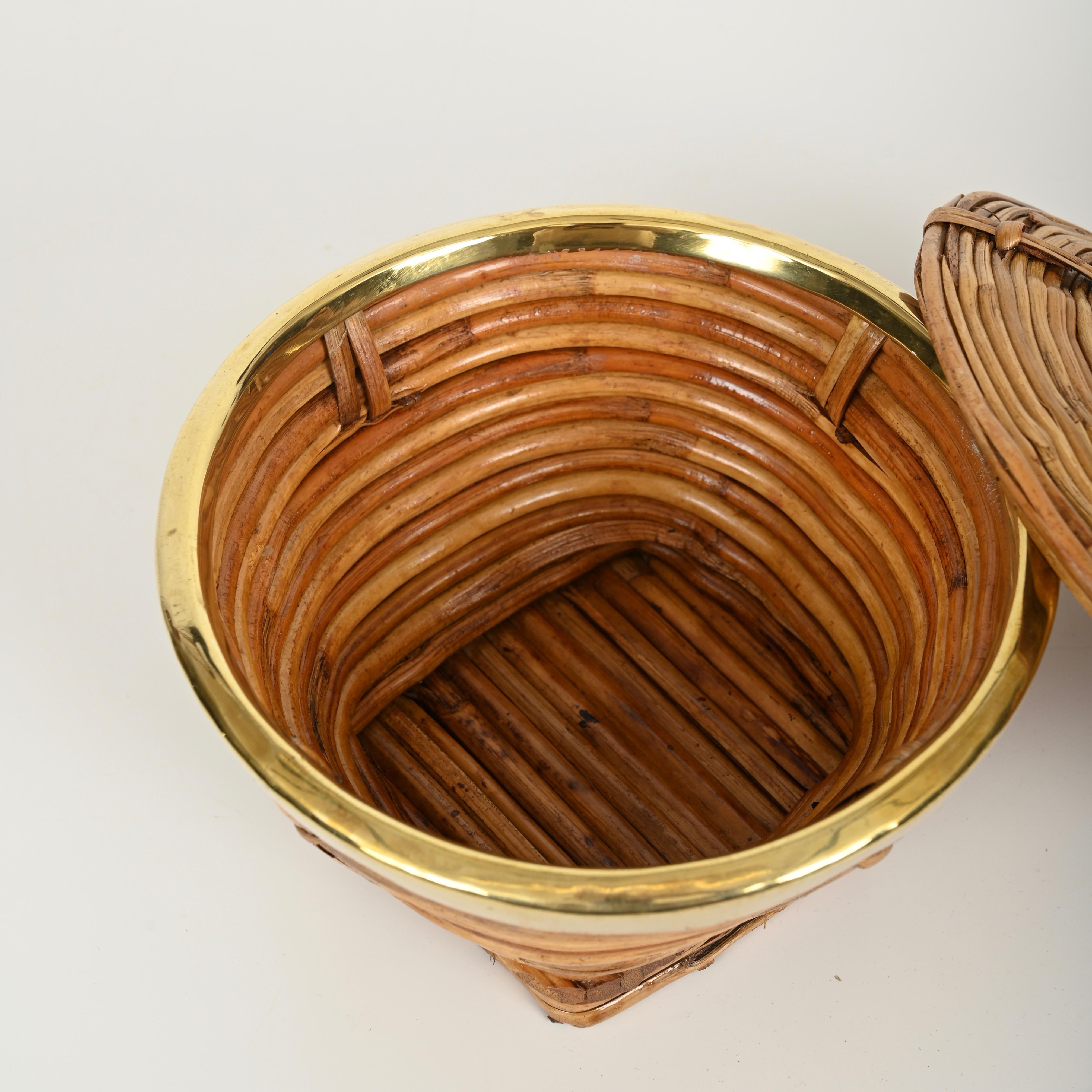 French Riviera Vide-Poche or Jewelry Box in Rattan and Brass, Crespi, Italy 1970 For Sale 4