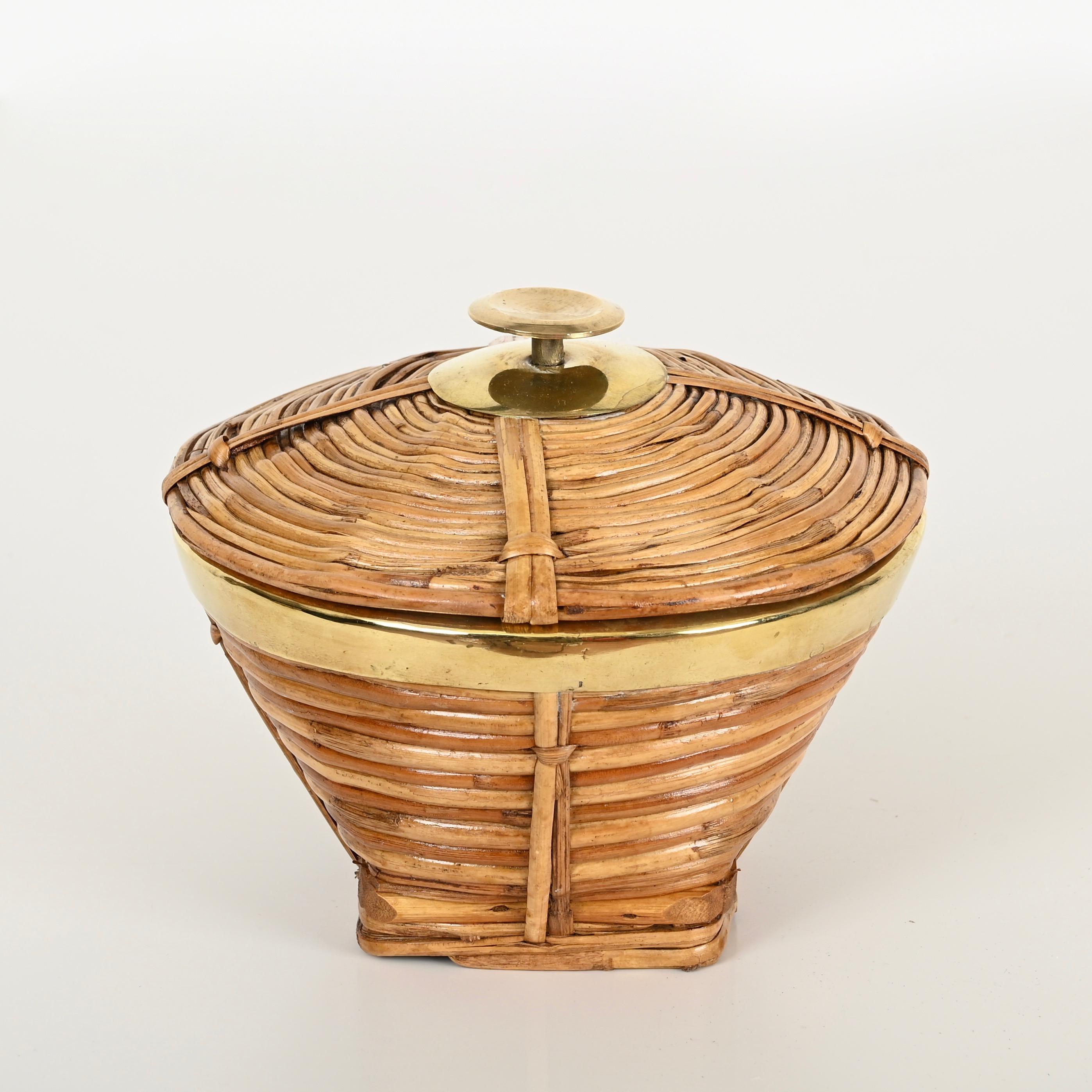 Italian French Riviera Vide-Poche or Jewelry Box in Rattan and Brass, Crespi, Italy 1970 For Sale