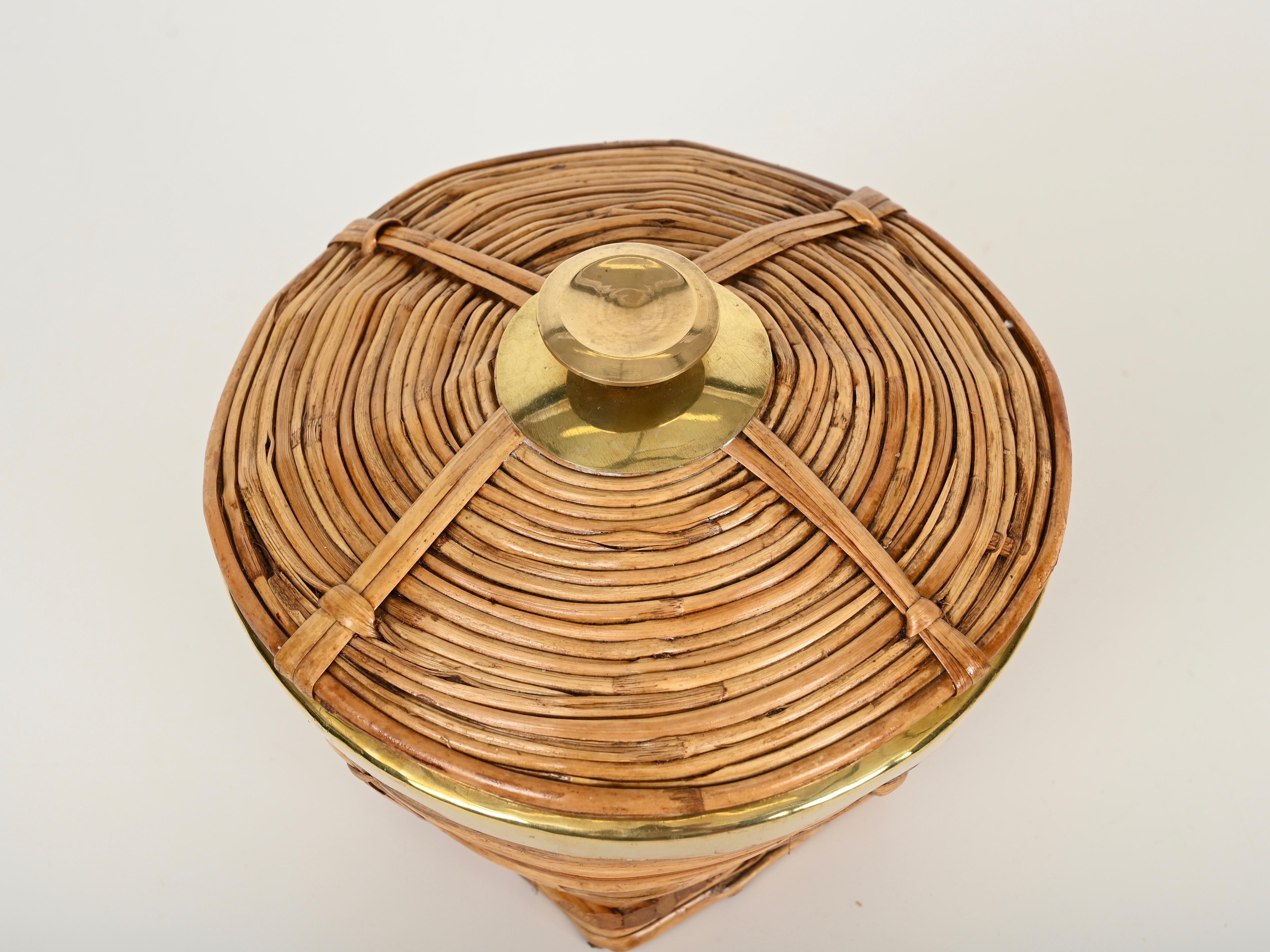 French Riviera Vide-Poche or Jewelry Box in Rattan and Brass, Crespi, Italy 1970 In Good Condition For Sale In Roma, IT
