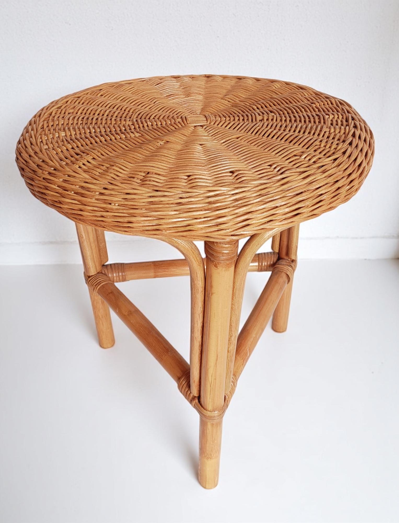 Table d'appoint French Riviera en osier et bambou, France, années 1960 en vente 3