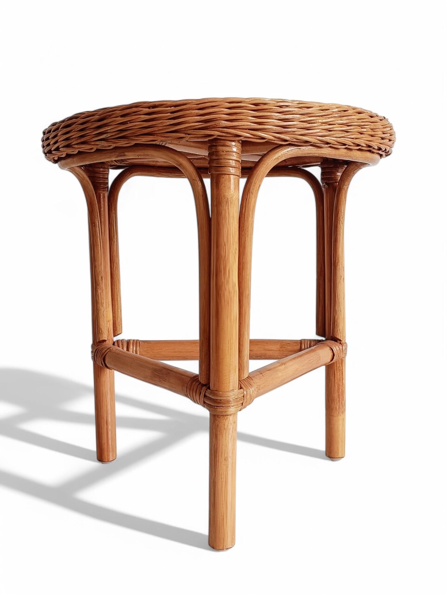 Fait main Table d'appoint French Riviera en osier et bambou, France, années 1960 en vente