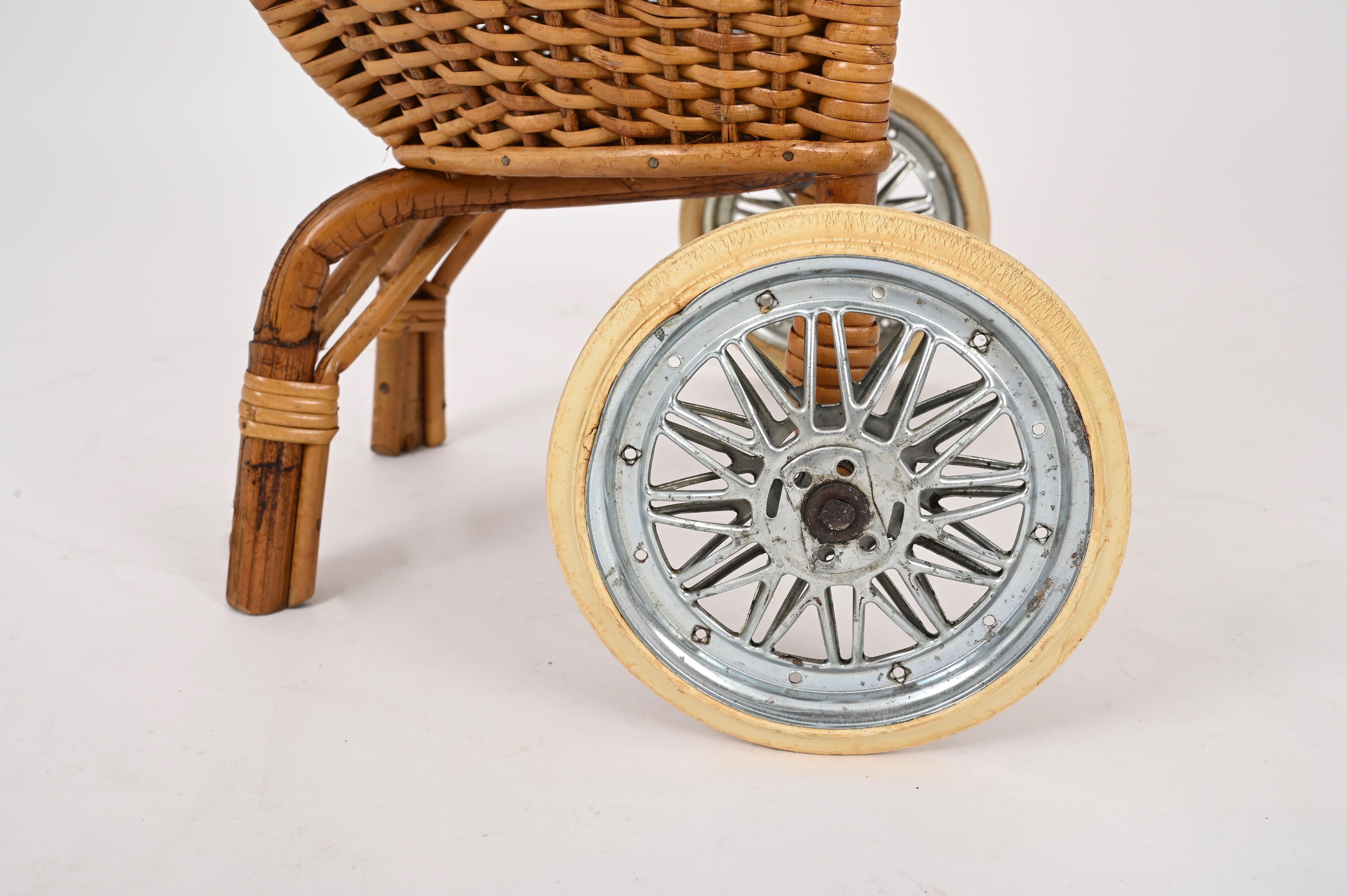 Mid-Century Modern French Riviera  Woven Wicker and Rattan Shopping Trolley, Basket, Italy 1960s