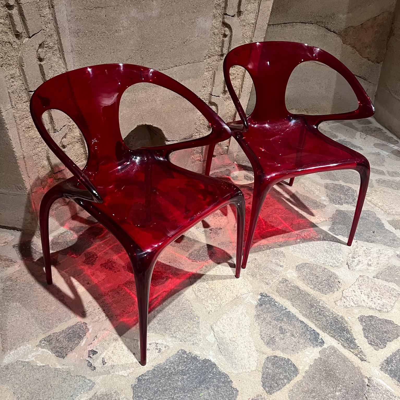 French ROCHE BOBOIS by designer Song Wen Zhong AVA Chairs (2) Red Lucite.
Made Italy.
Maker stamped.
Eco Light and Stackable
31 H x 23 W x 21.75 D Seat 17.5 H. Armrest 22.75
Preowned Unrestored Original Vintage Condition.
One chair has a small