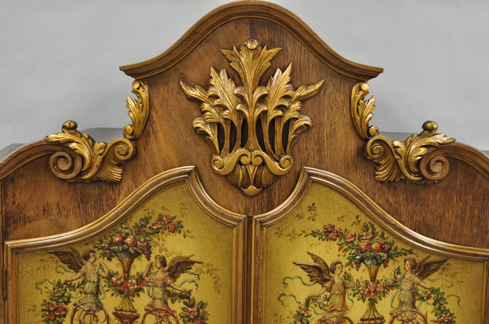 French Rococo Carved Walnut Hand Painted Louis XV Style Blind China Cabinet Bar im Zustand „Gut“ im Angebot in Philadelphia, PA