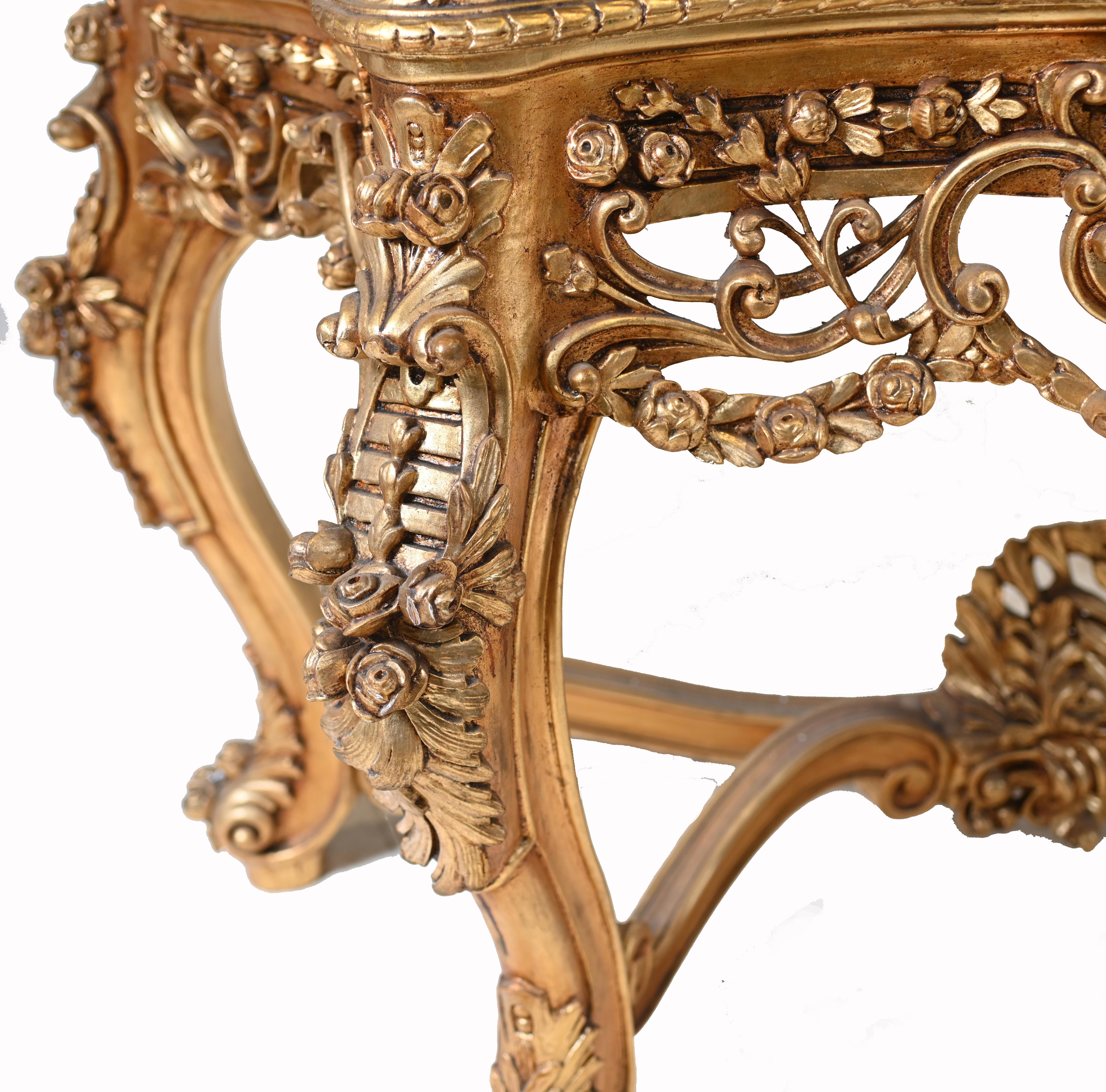 Legno dorato Tavolo da console French Rococo Tavoli da sala dorati in vendita