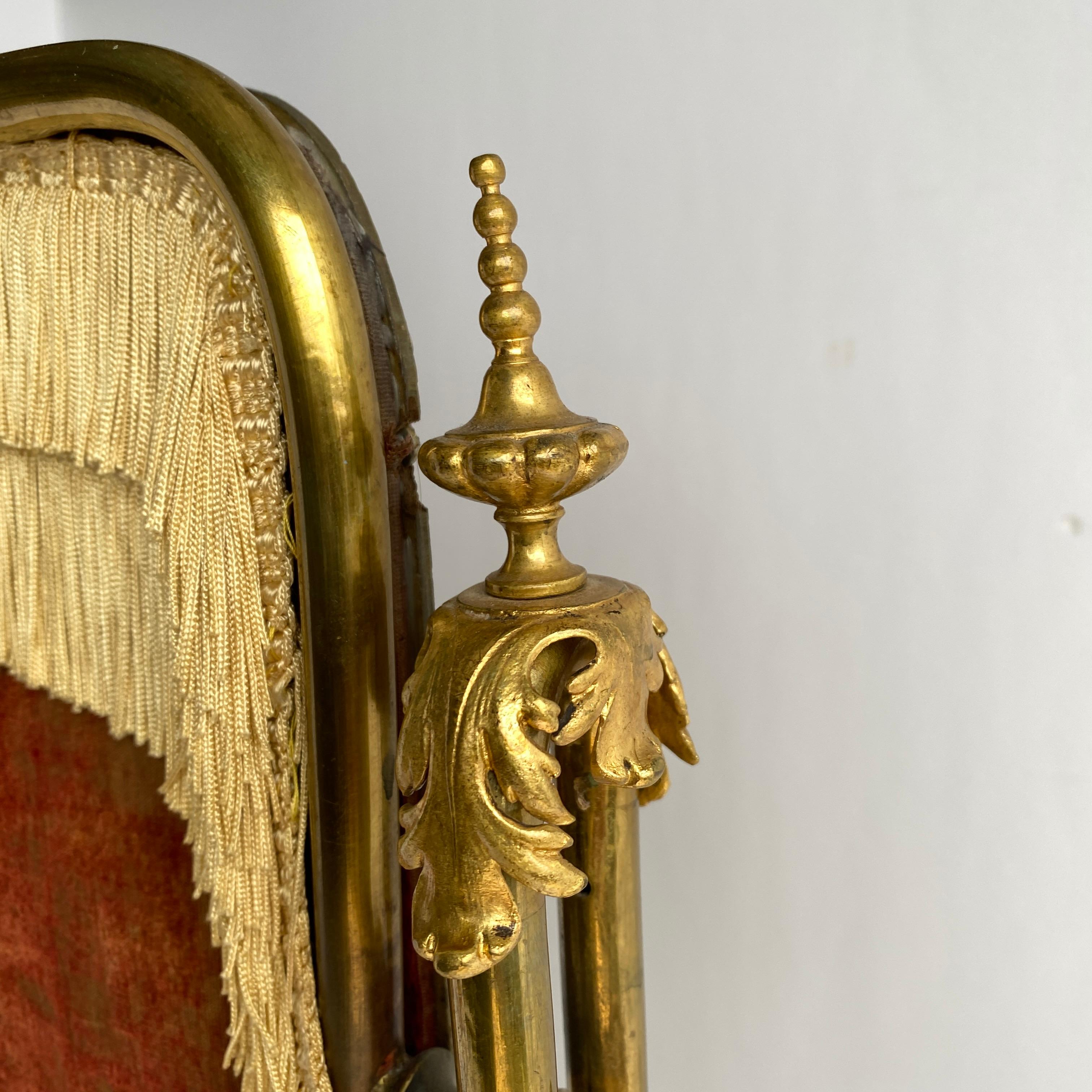 French Rococo Gilt and Velvet Embroidered Fire Screen 3