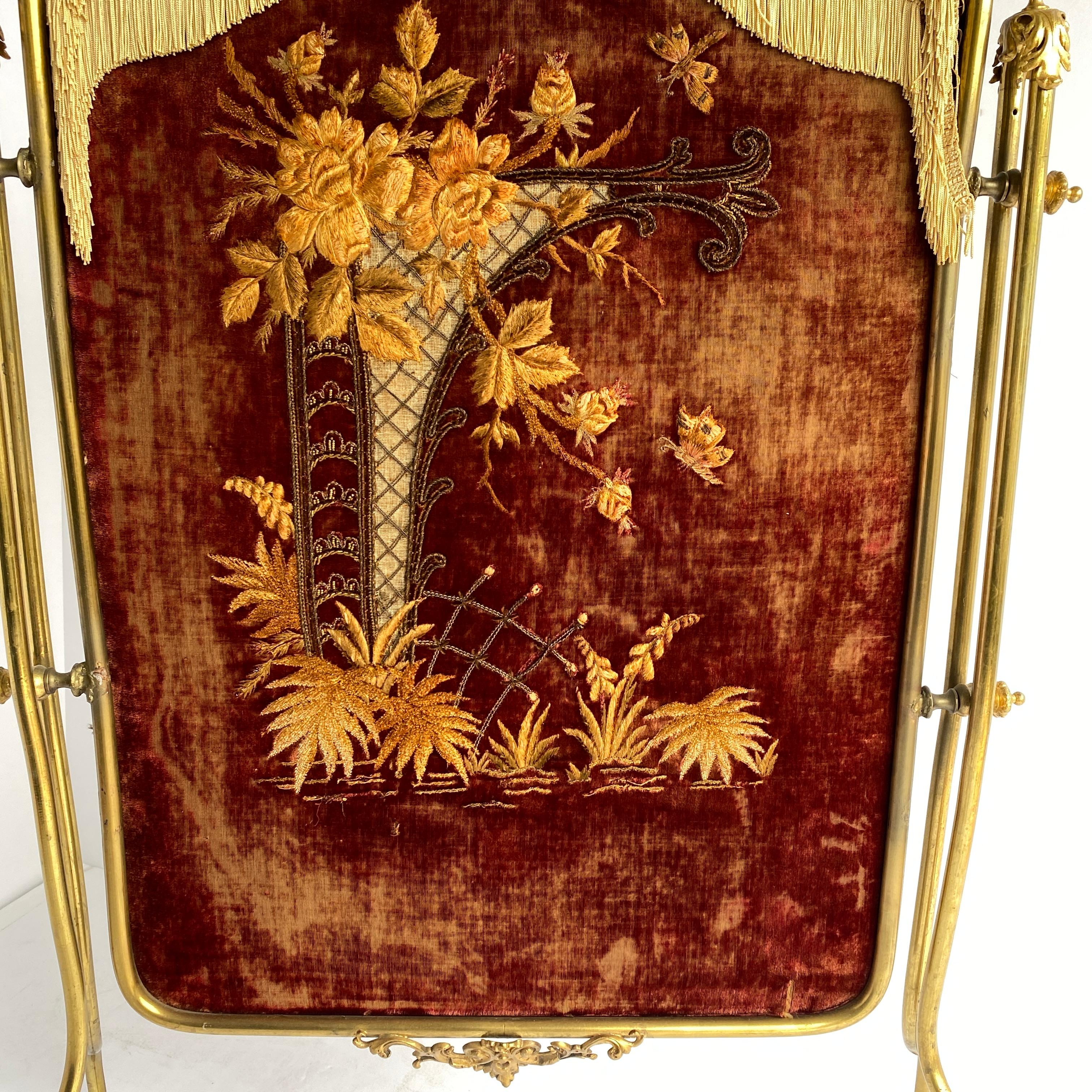 French Rococo Gilt and Velvet Embroidered Fire Screen 4