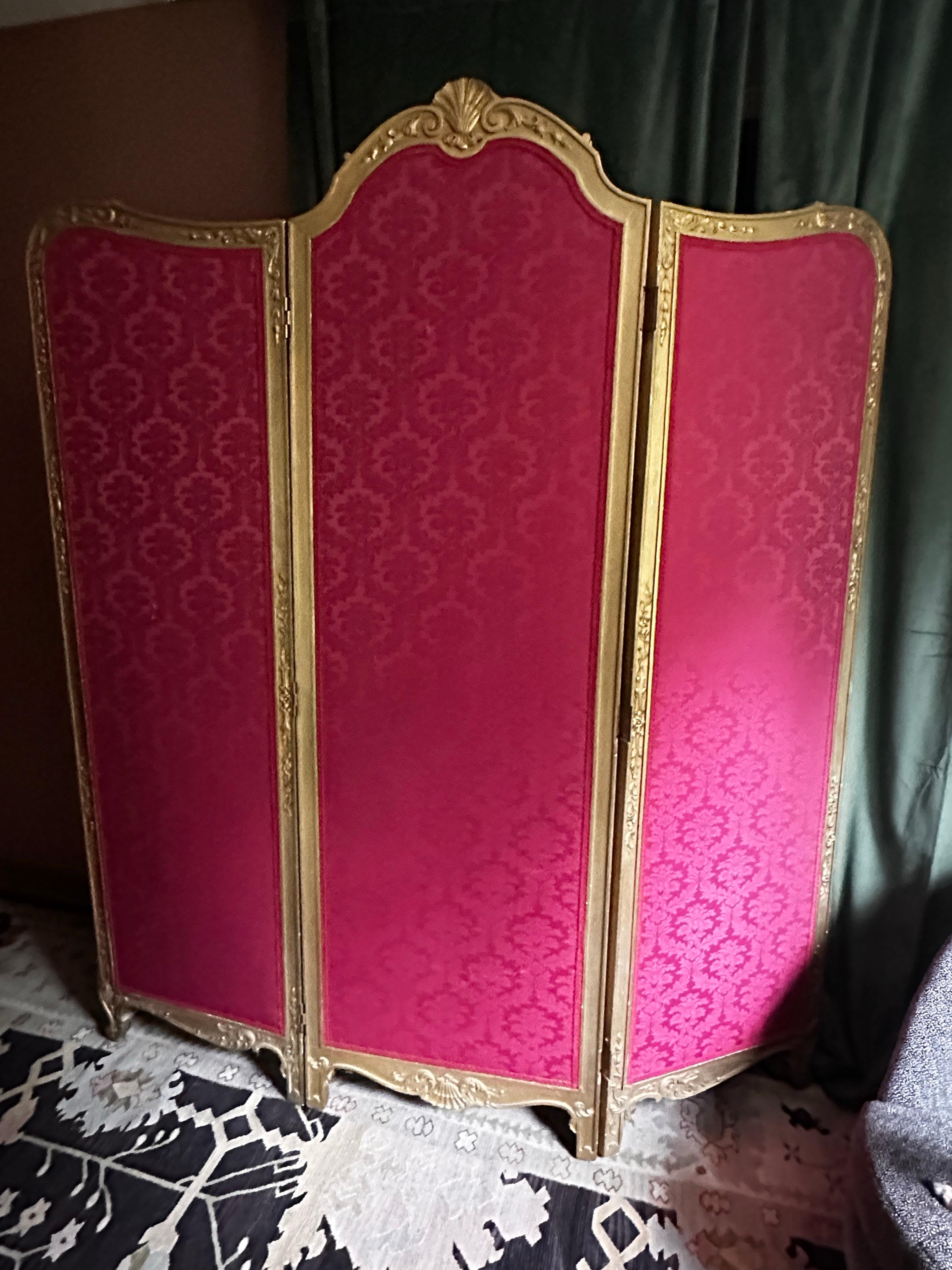 French rococo Louis XV Aubusson dressing screen or room divider For Sale 12
