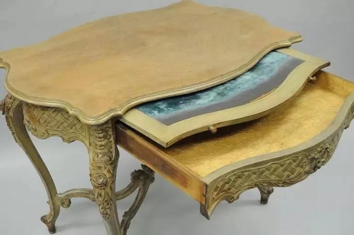Table de toilette Vanity Ladies Writing Desk Rococo Louis XV Distress Paint Bon état - En vente à Philadelphia, PA