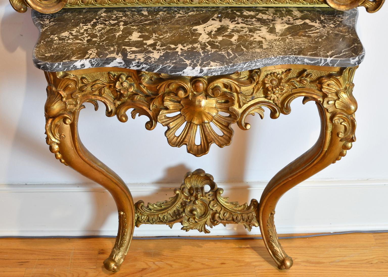 Miroir et console en bois doré de style rococo Louis XV avec marbre noir et blanc en vente 3