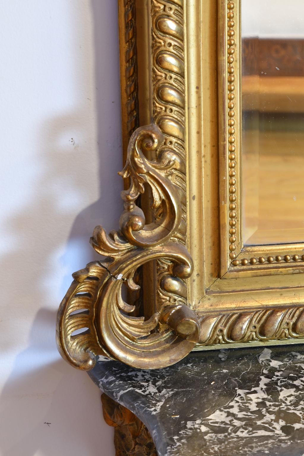 French Rococo Louis XV Style Giltwood Mirror & Console W/ Black & White Marble For Sale 1