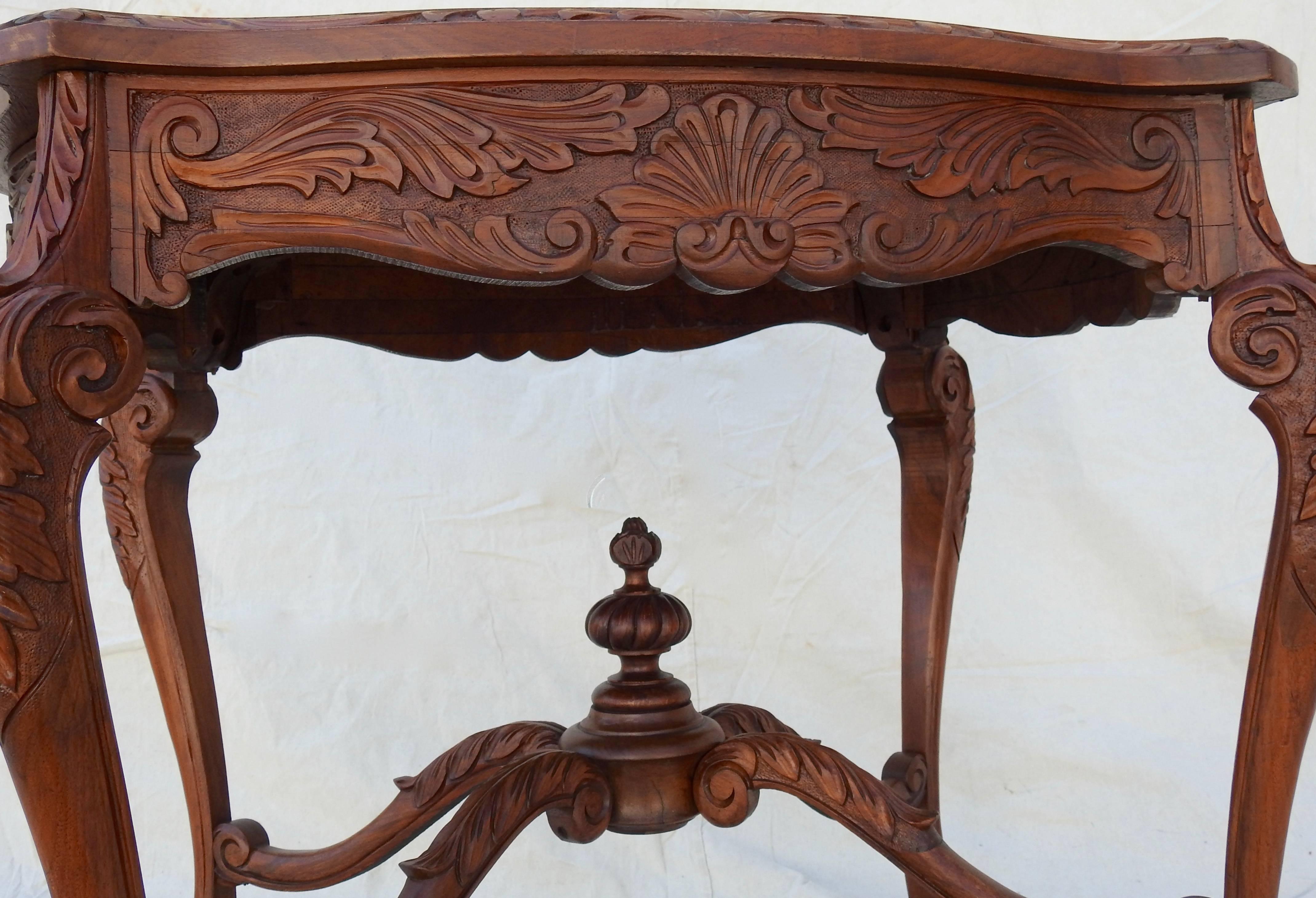 French Rococo Marble-Top Walnut Table For Sale 1