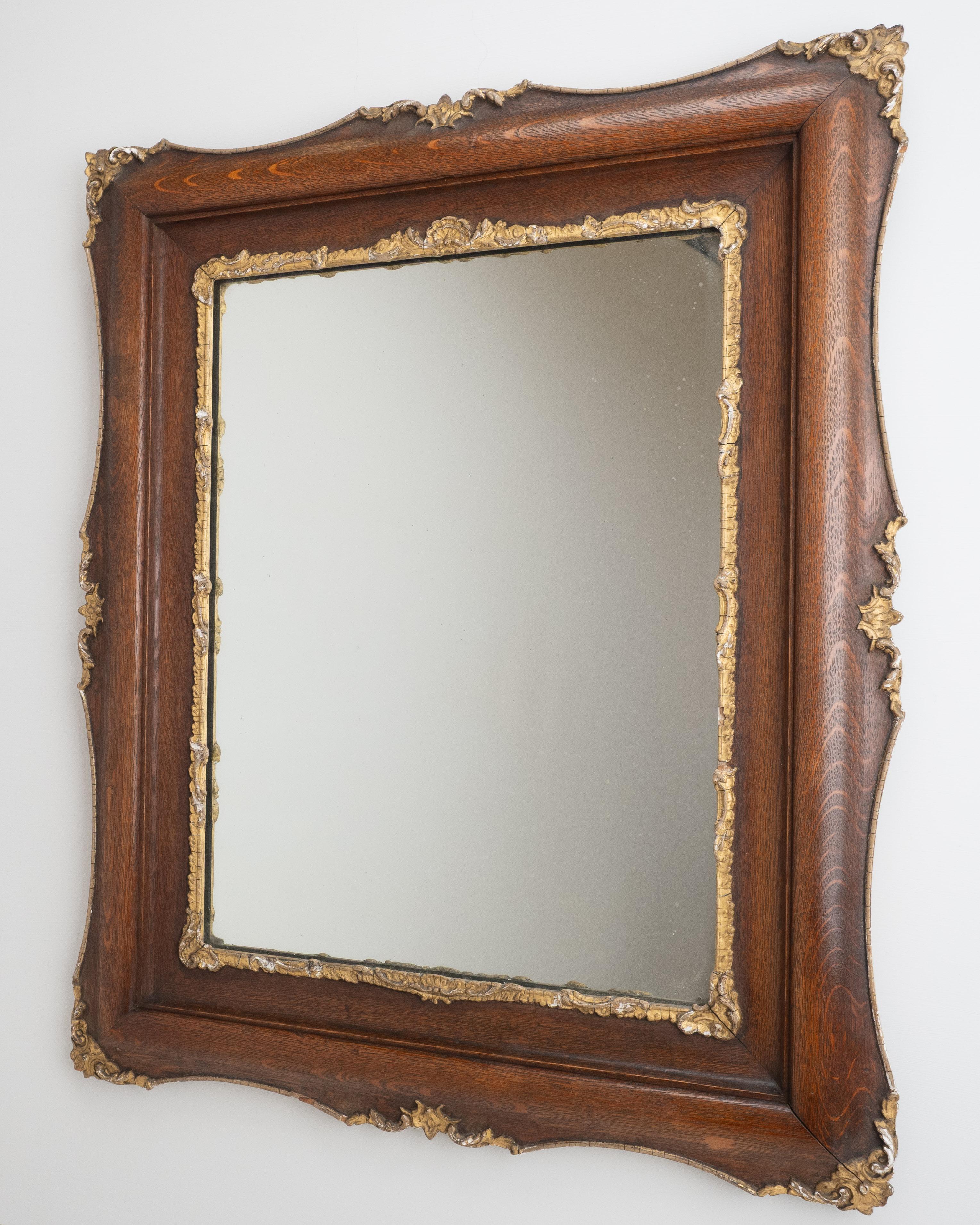 Espejo de pared de roble y gesso dorado del renacimiento French Rococo, circa 1870-1890

Espejo de pared de estilo rococó francés / Renacimiento Luis XV de finales del siglo XIX, muy decorativo, enmarcado en roble macizo y enriquecido con ornamentos