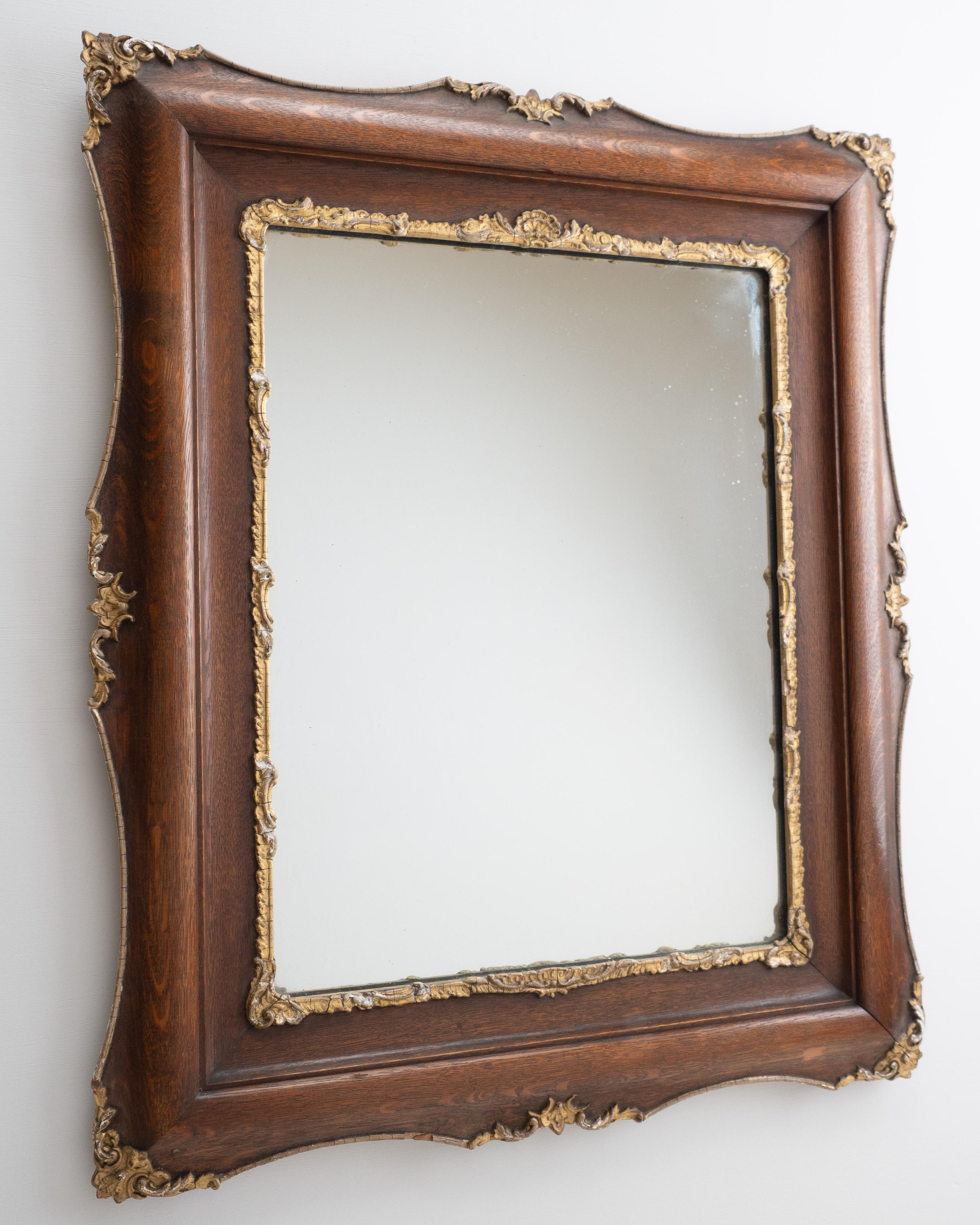 Espejo de pared de roble y gesso dorado del renacimiento rococó francés Circa 1880 (c19º Luis XV) Rococó en venta