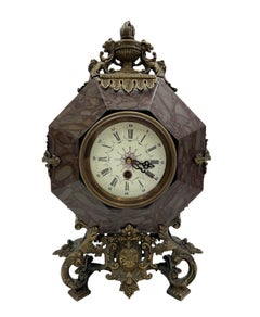 French Rococo Revival Pendule de manteau en marbre rouge