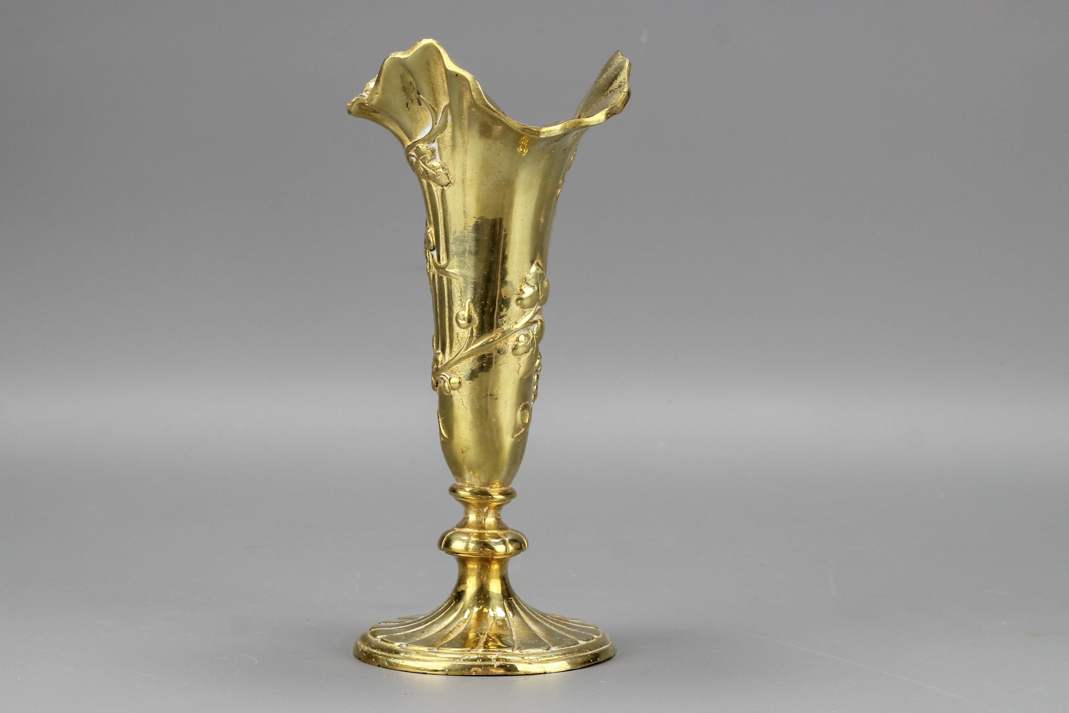 Early 20th Century French Rococo Style Bronze Vase with Vines Motif, ca. 1920 For Sale