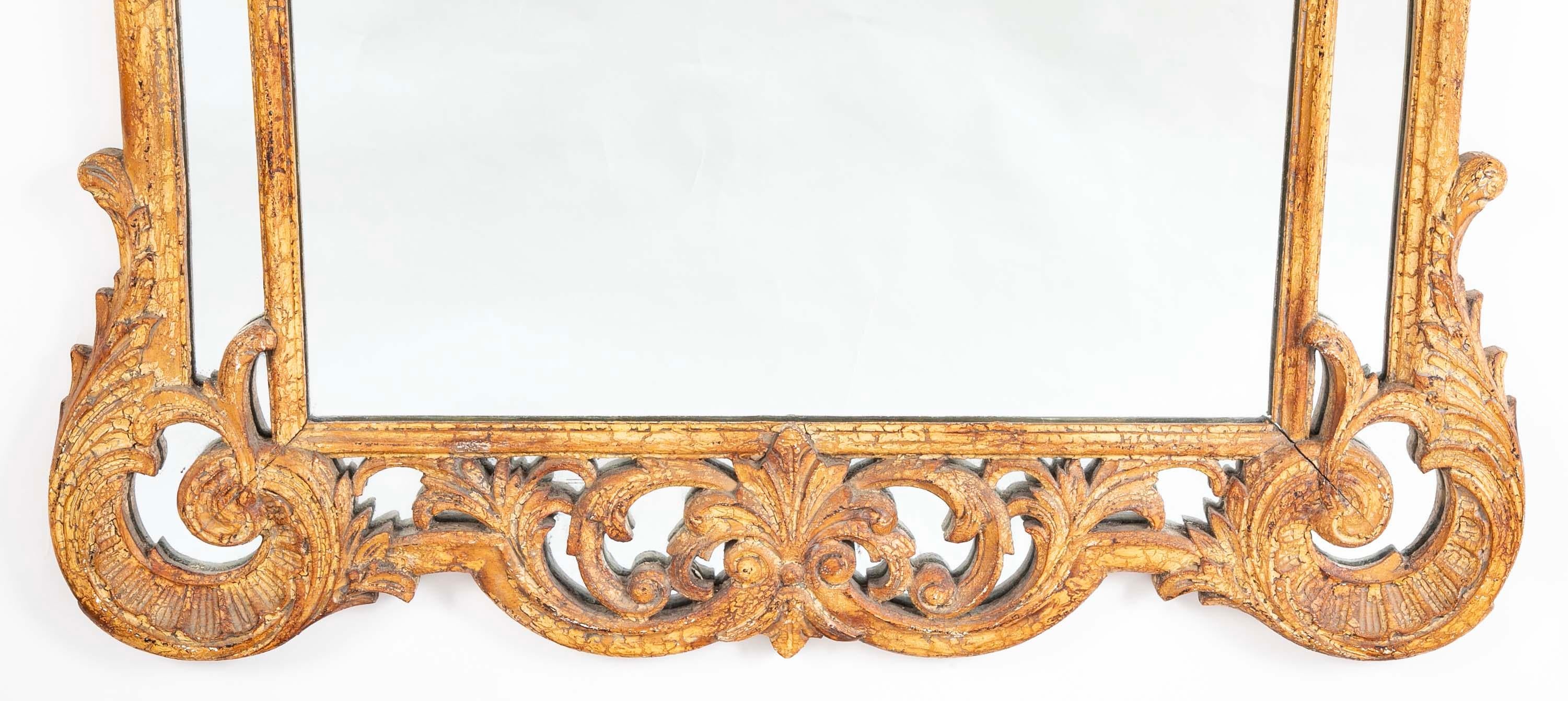 Français French Rococo Wood Wood sculpté et doré, grande échelle en vente