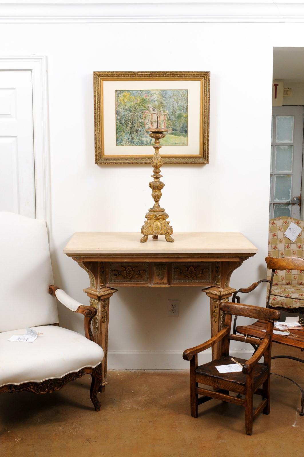French Rococo Style Carved Giltwood Candlestick with Oval Medallion and Paw Feet In Good Condition In Atlanta, GA